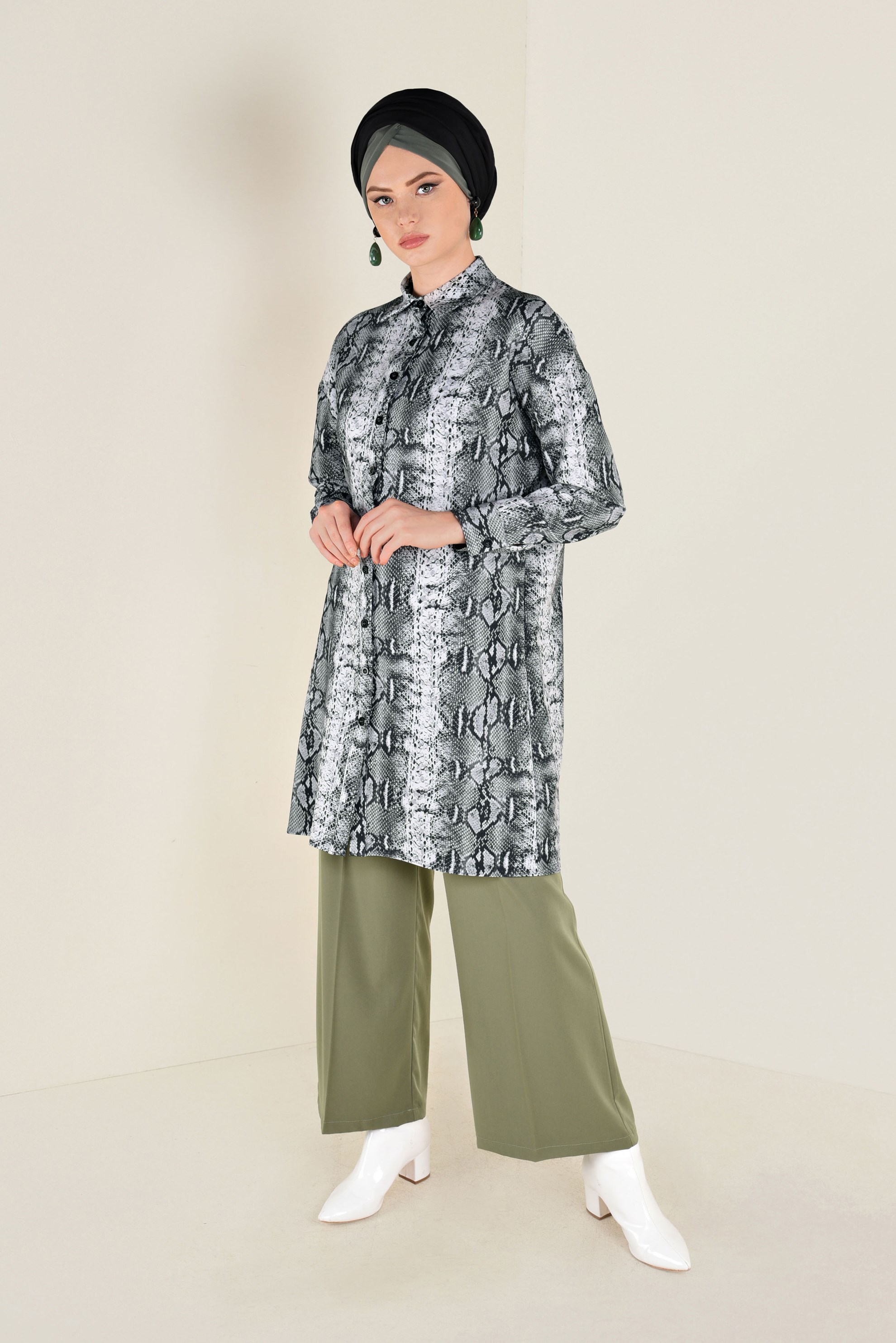 Tesettür giyim GRİ YILAN DERİSİ DESENLİ TUNİK 4807 