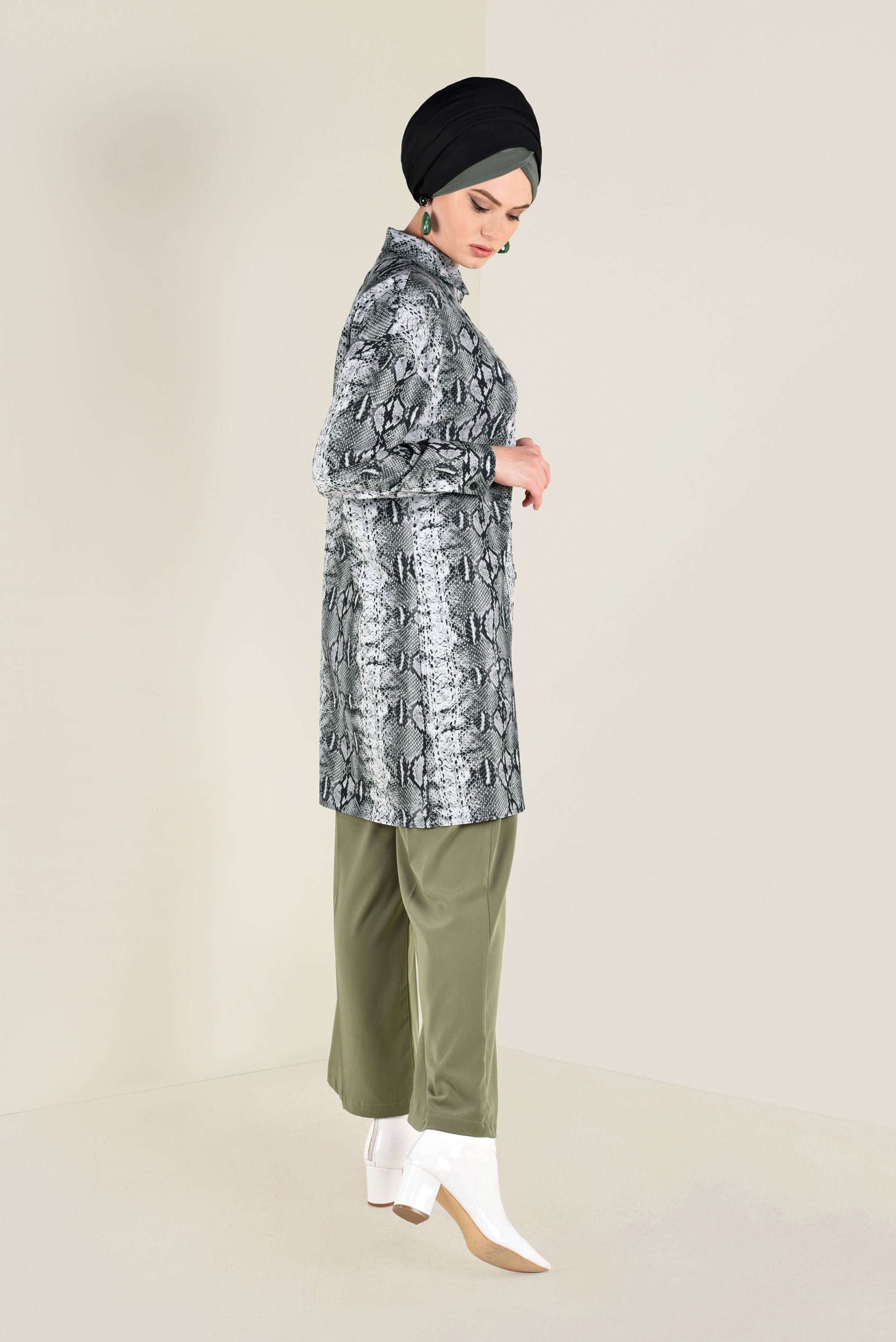 Tesettür giyim GRİ YILAN DERİSİ DESENLİ TUNİK 4807 