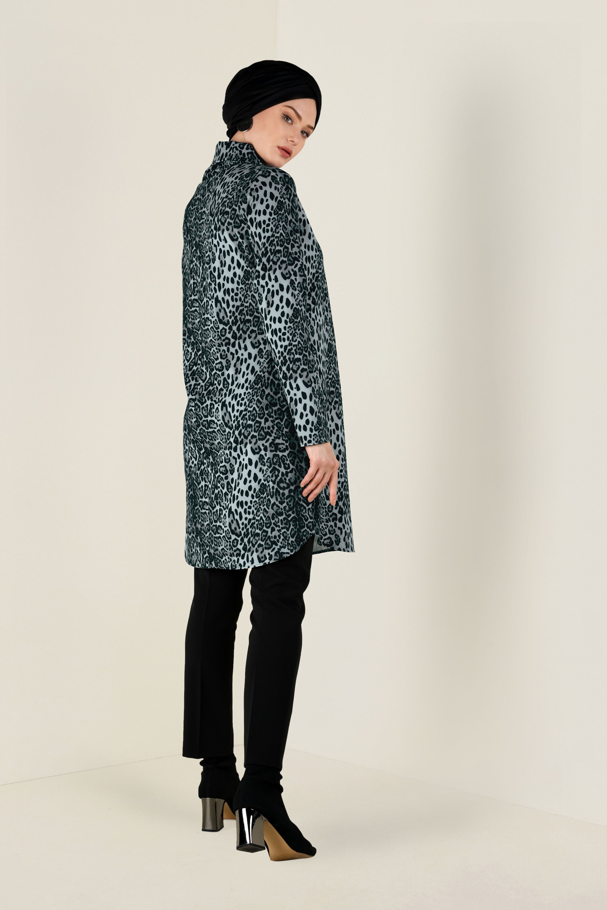 Tesettür giyim GRİ LEOPAR DESENLİ TUNİK 4808 