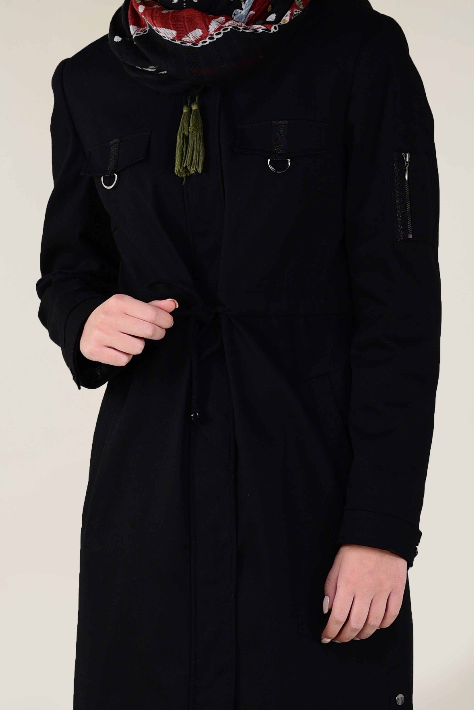 Tesettür giyim SİYAH YIRTMACI ÇIT ÇITLI BELİ BAĞCIKLI TRENÇKOT 1309 