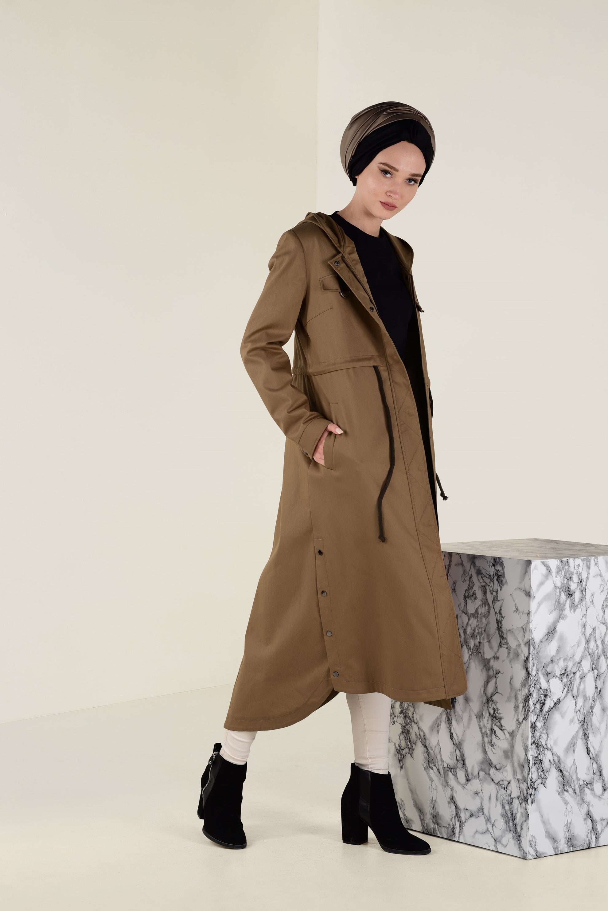 Tesettür giyim KAHVE YIRTMACI ÇIT ÇITLI BELİ BAĞCIKLI TRENÇKOT 1309 