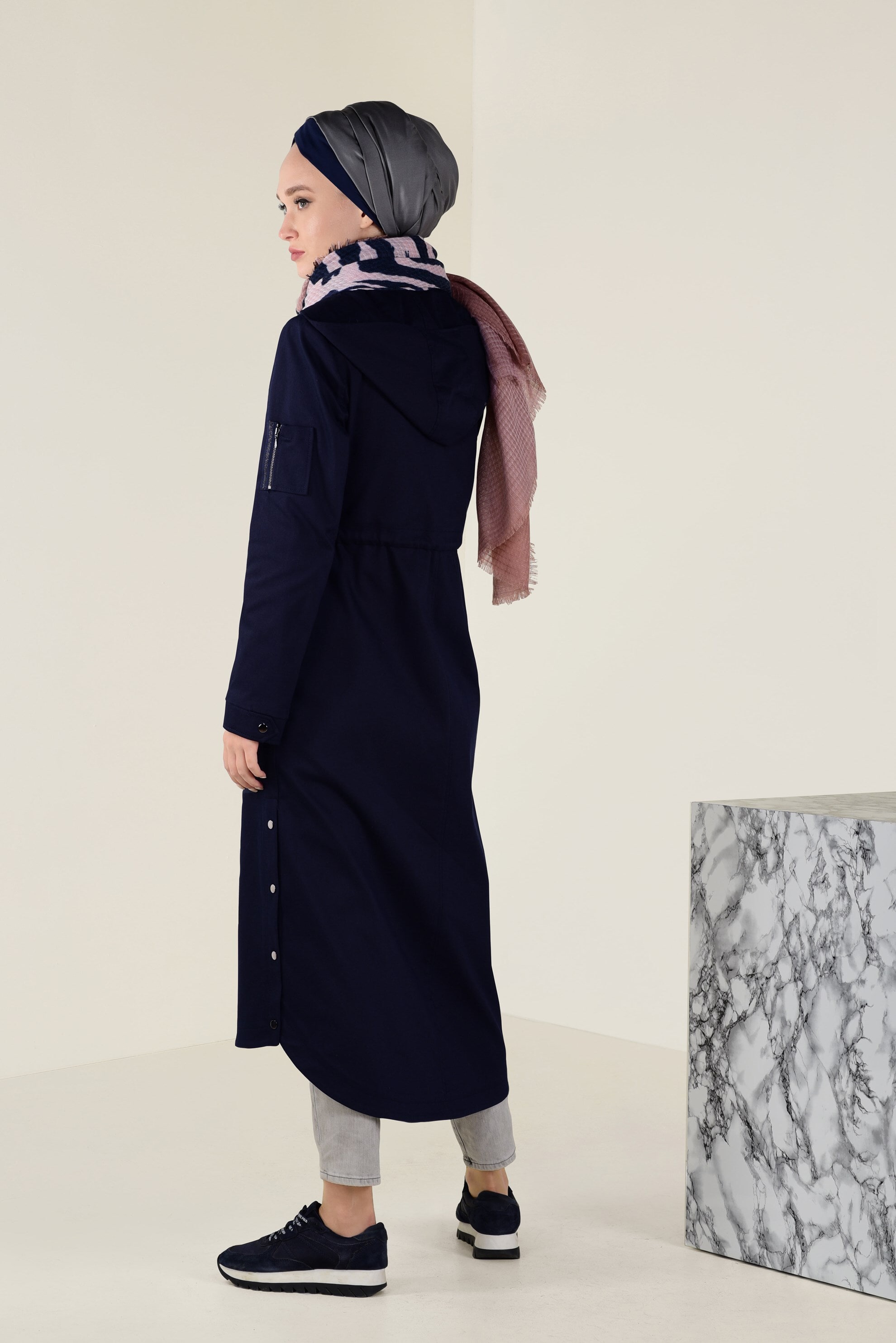 Tesettür giyim LACİVERT YIRTMACI ÇIT ÇITLI BELİ BAĞCIKLI TRENÇKOT 1309 