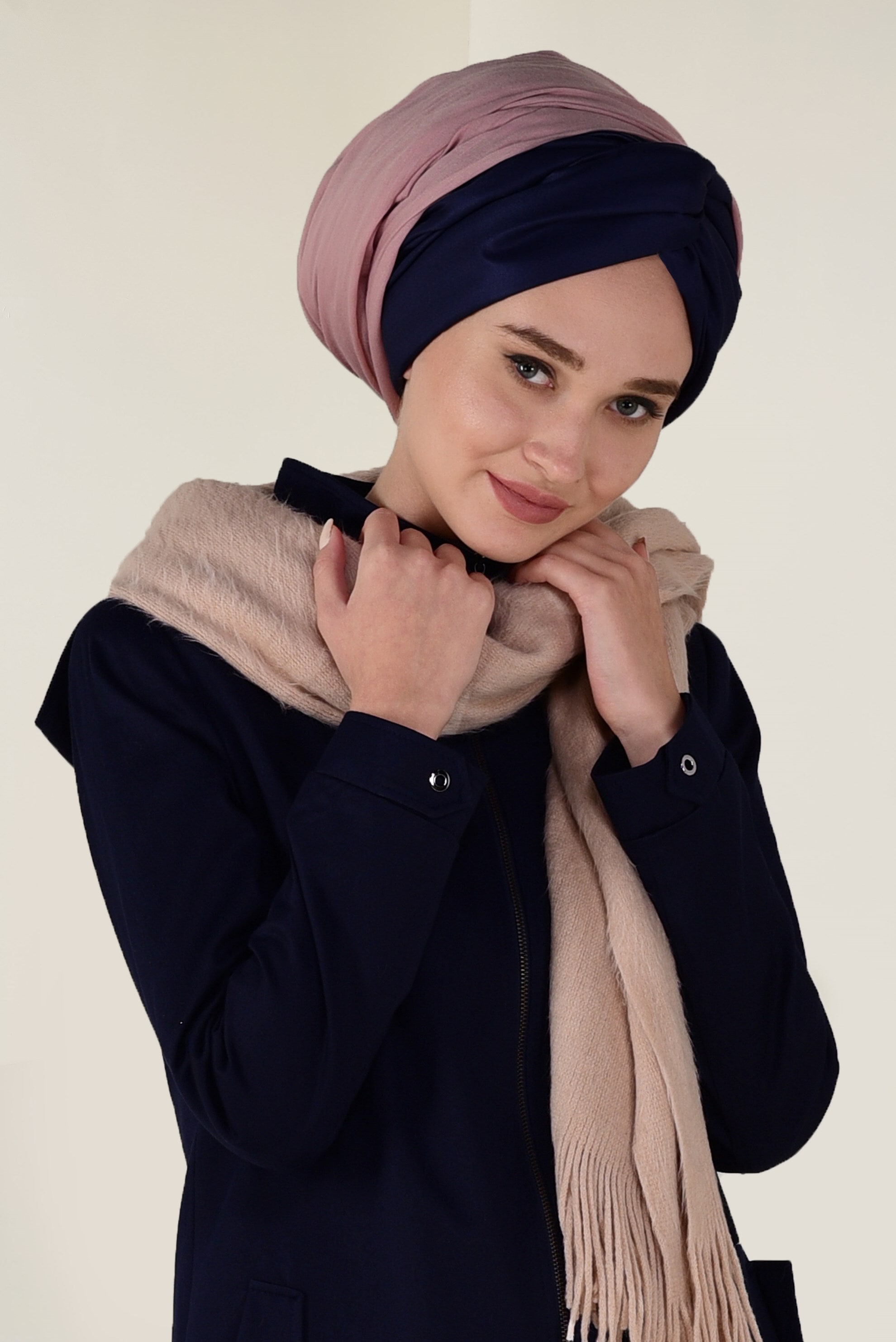 Tesettür giyim LACİVERT KAPÜŞONLU FERMUARLI TRENÇKOT 1310 