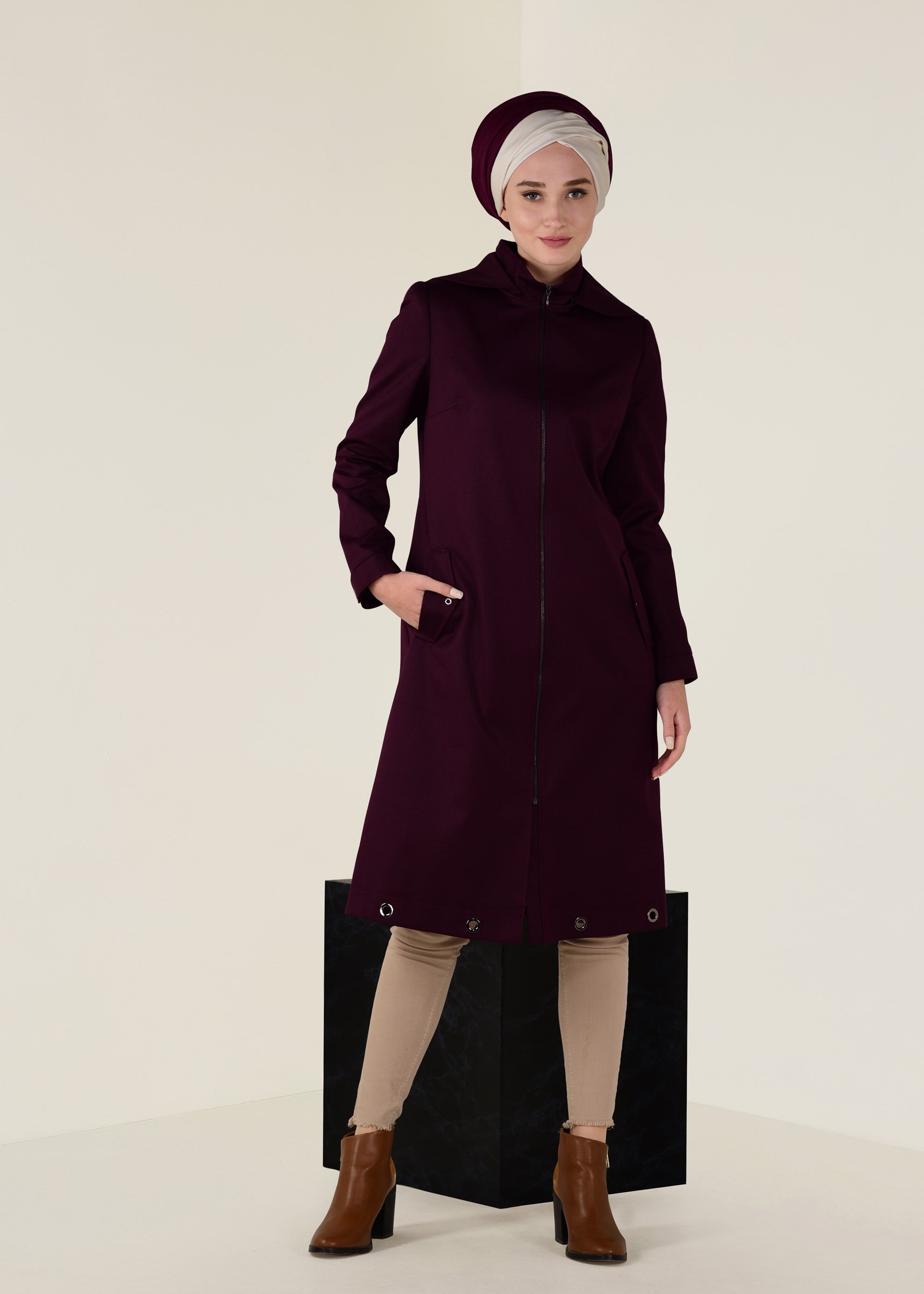Tesettür giyim MÜRDÜM KAPÜŞONLU FERMUARLI TRENÇKOT 1310 