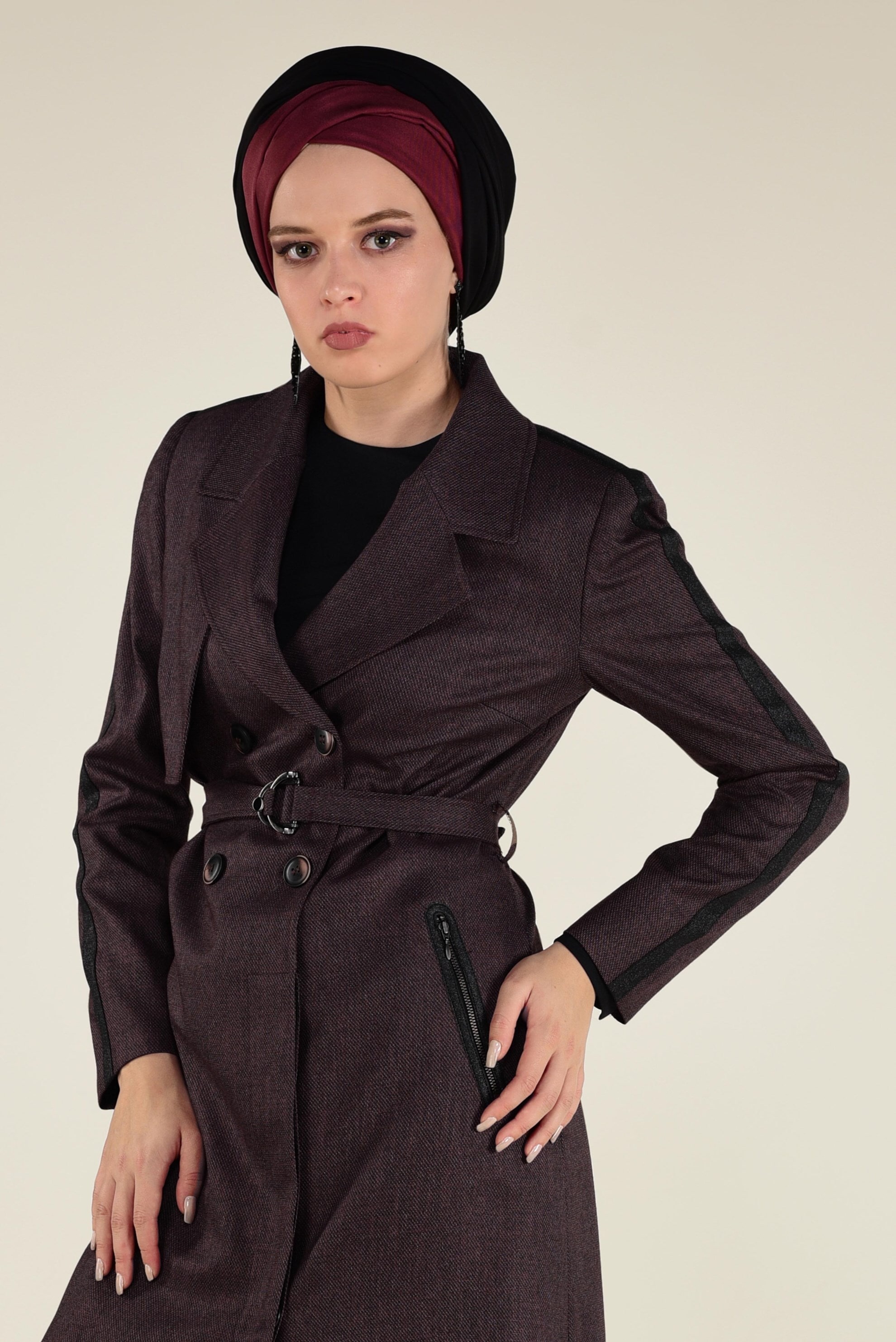 Tesettür giyim BORDO DÜĞMELİ BELİ KEMERLİ TRENÇKOT 1319 