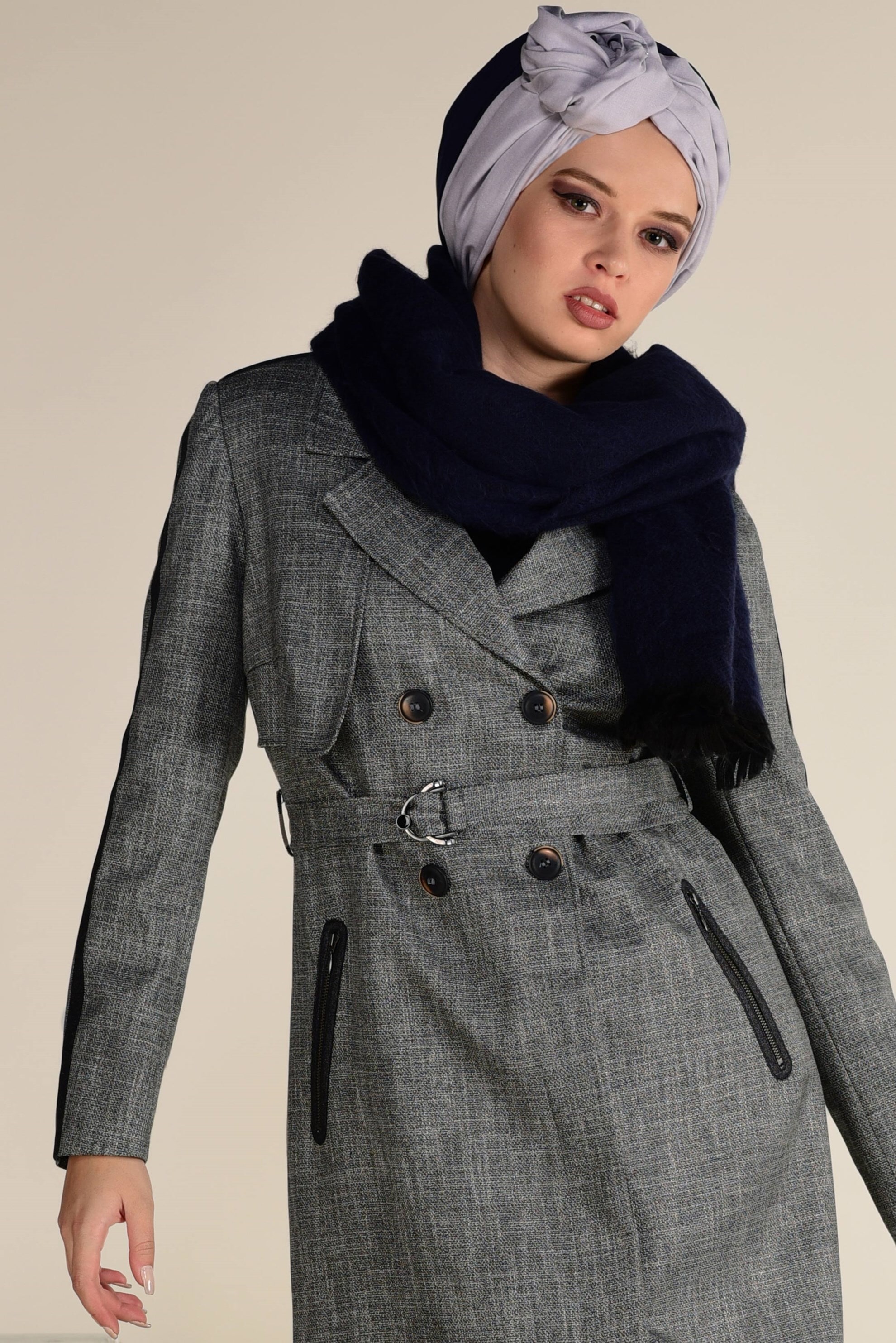 Tesettür giyim SİYAH DÜĞMELİ BELİ KEMERLİ TRENÇKOT 1319 