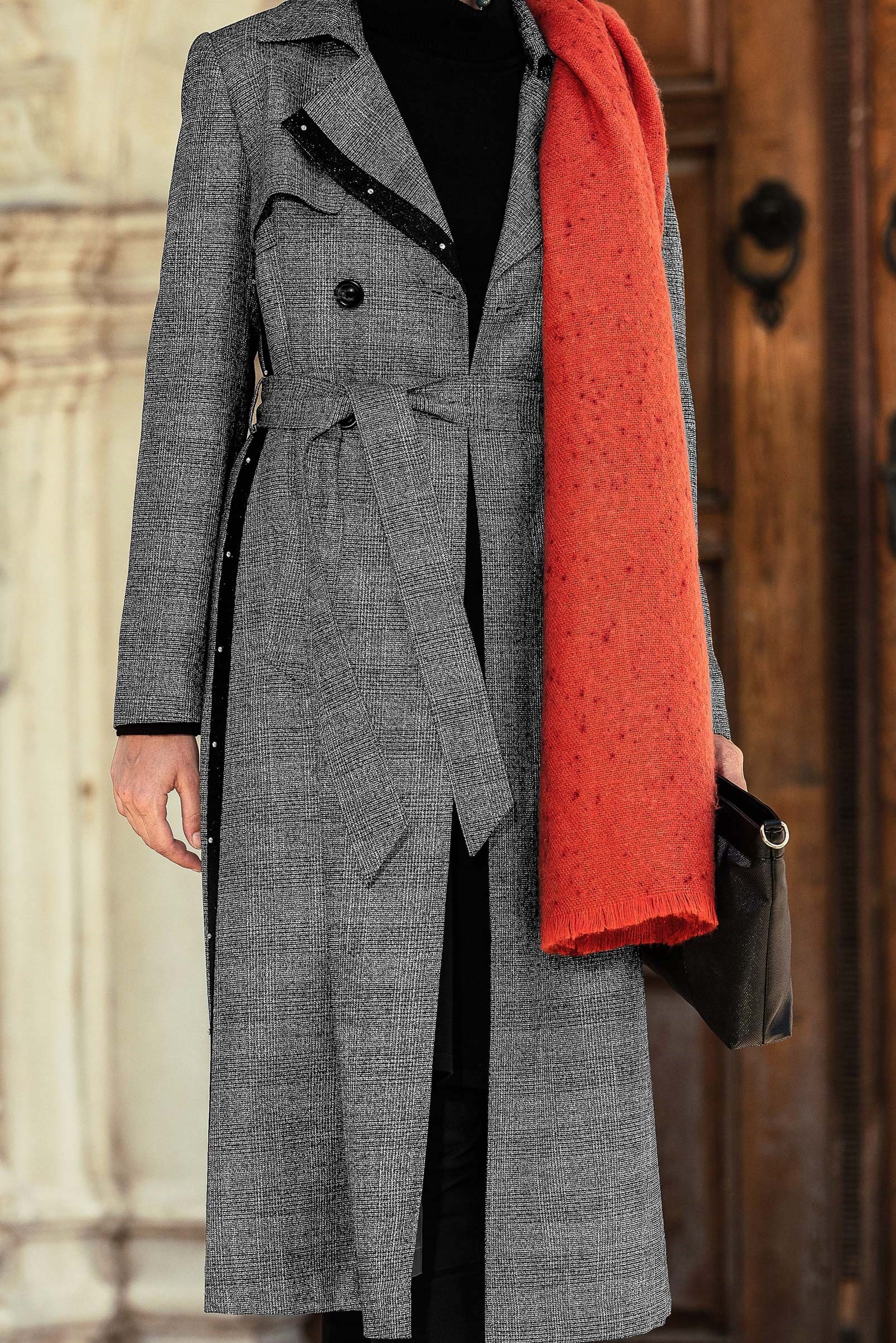 Tesettür giyim SİYAH EKOSE DESENLİ KRUVAZE TRENÇKOT 1320 