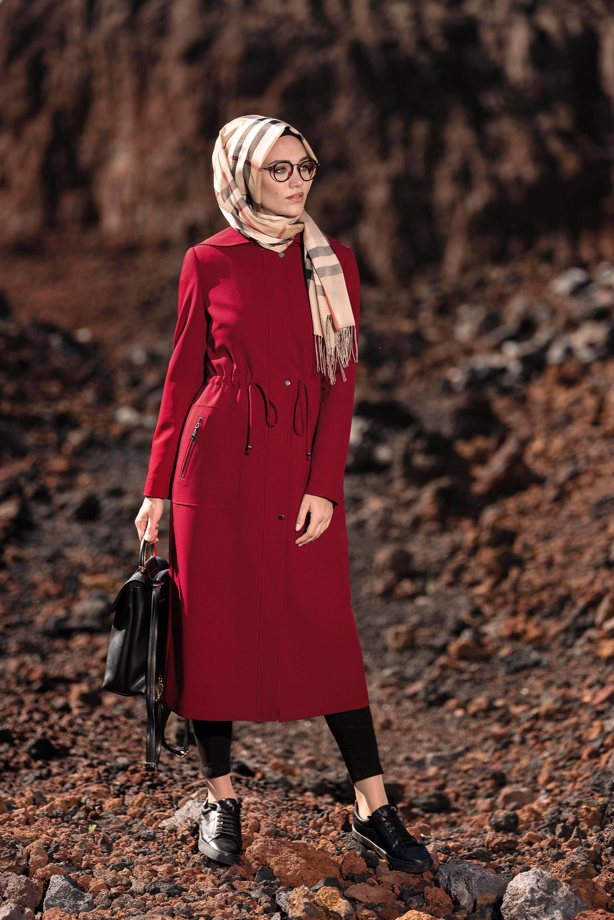Hijab clothing CLARET RED SMOCKED-WAIST HOODED TRENCH-COAT 1324