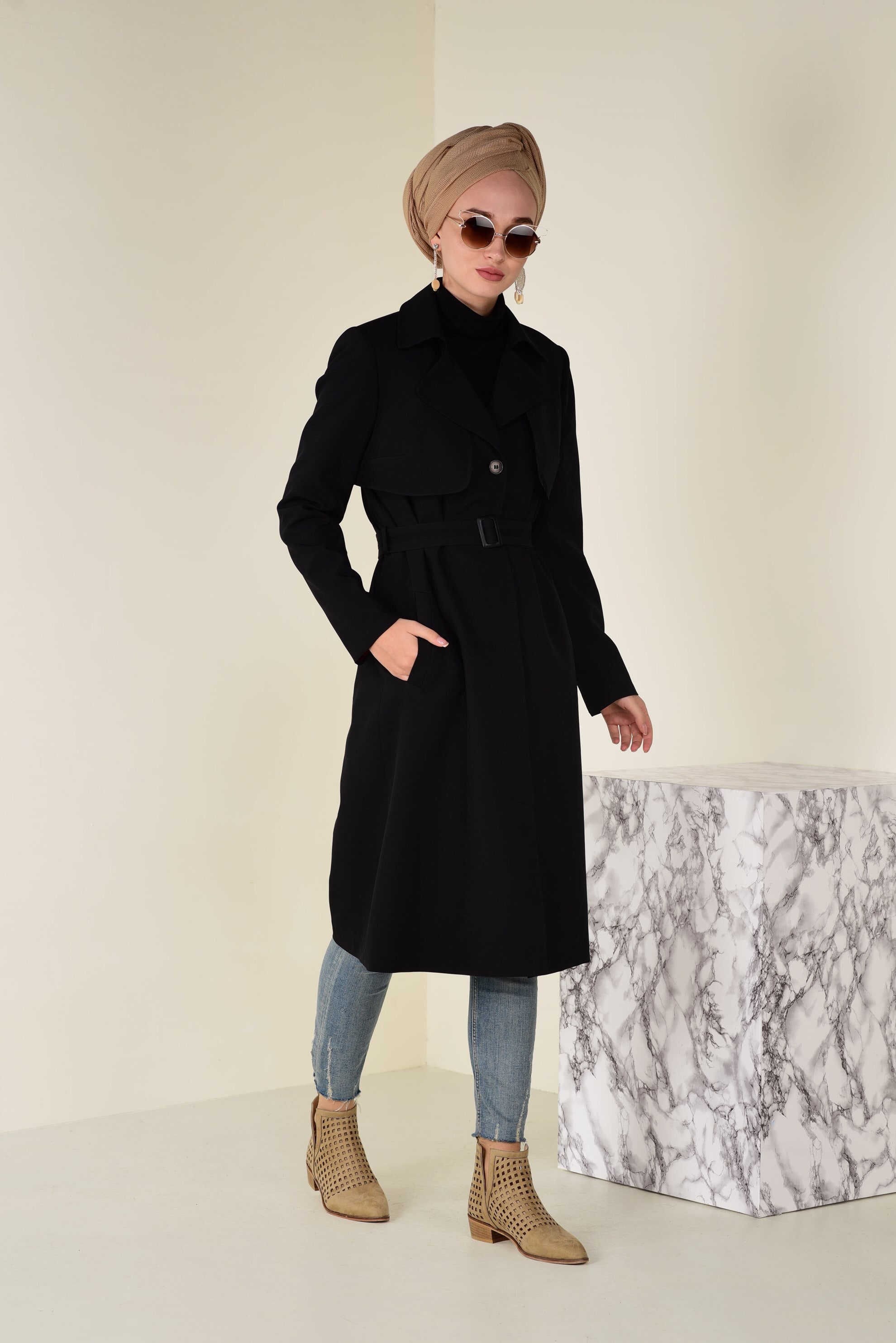 Tesettür giyim SİYAH KEMERLİ GİZLİ DÜĞMELİ TRENÇKOT 1325