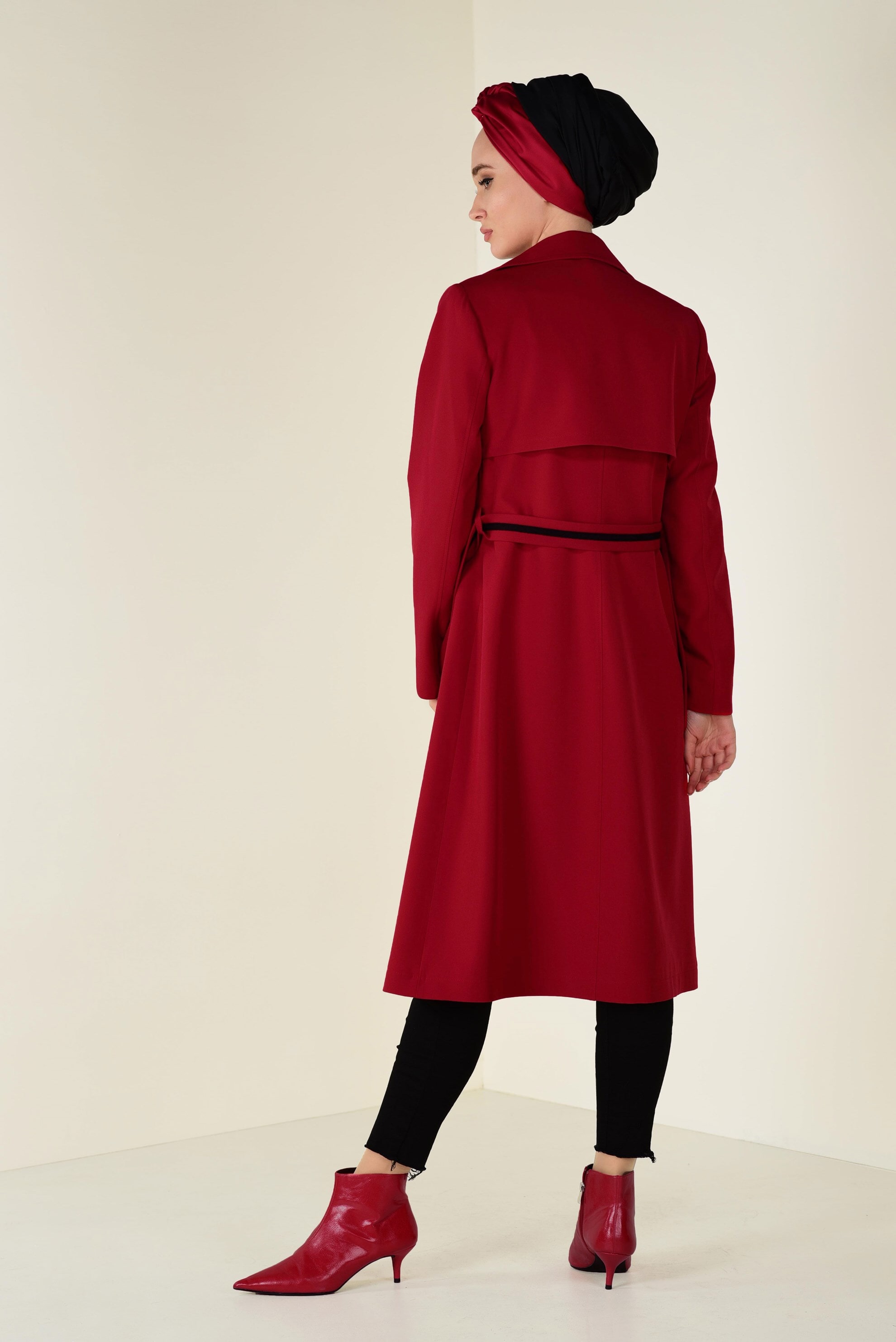 Tesettür giyim BORDO KEMERLİ GİZLİ DÜĞMELİ TRENÇKOT 1325