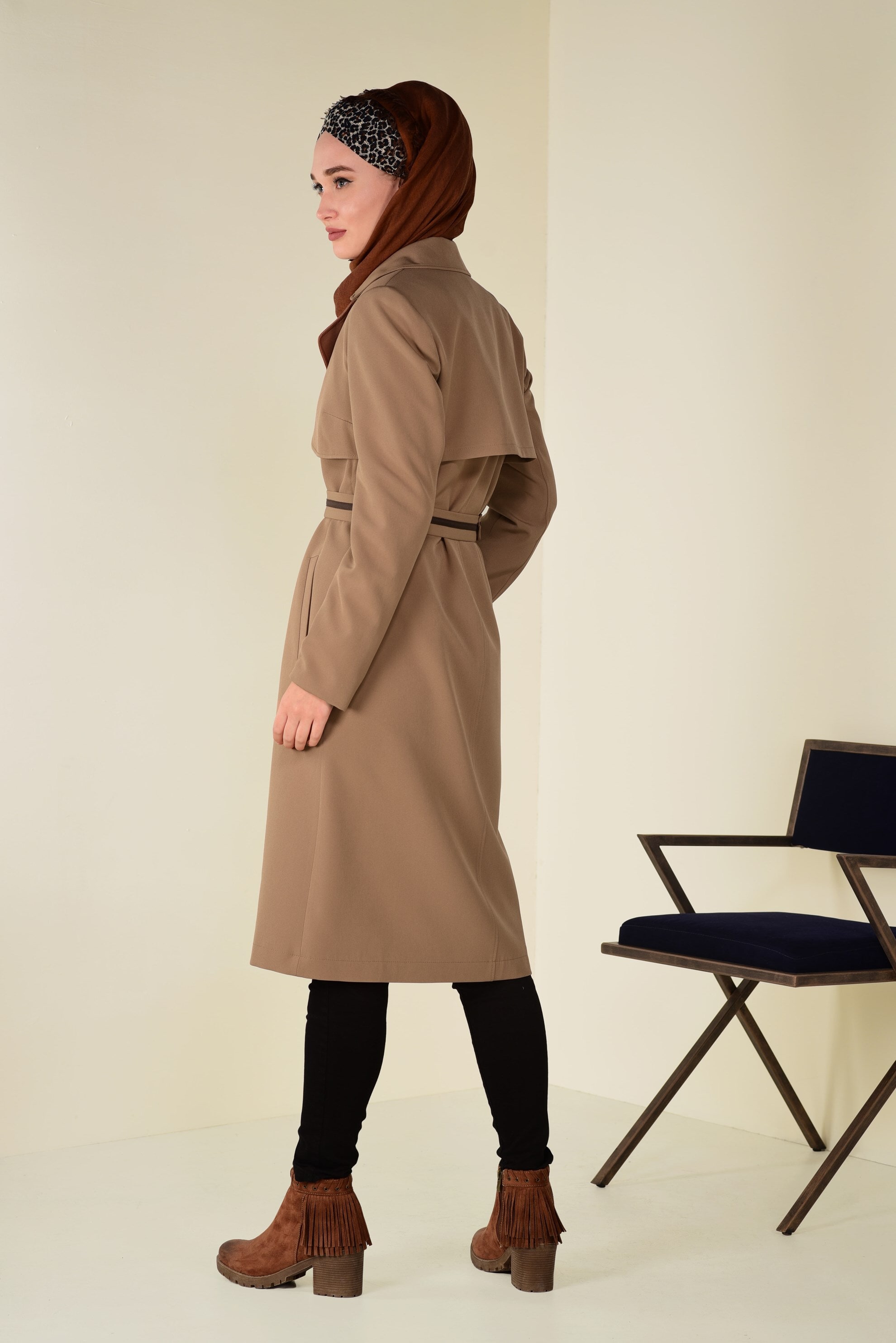 Tesettür giyim BEJ KEMERLİ GİZLİ DÜĞMELİ TRENÇKOT 1325