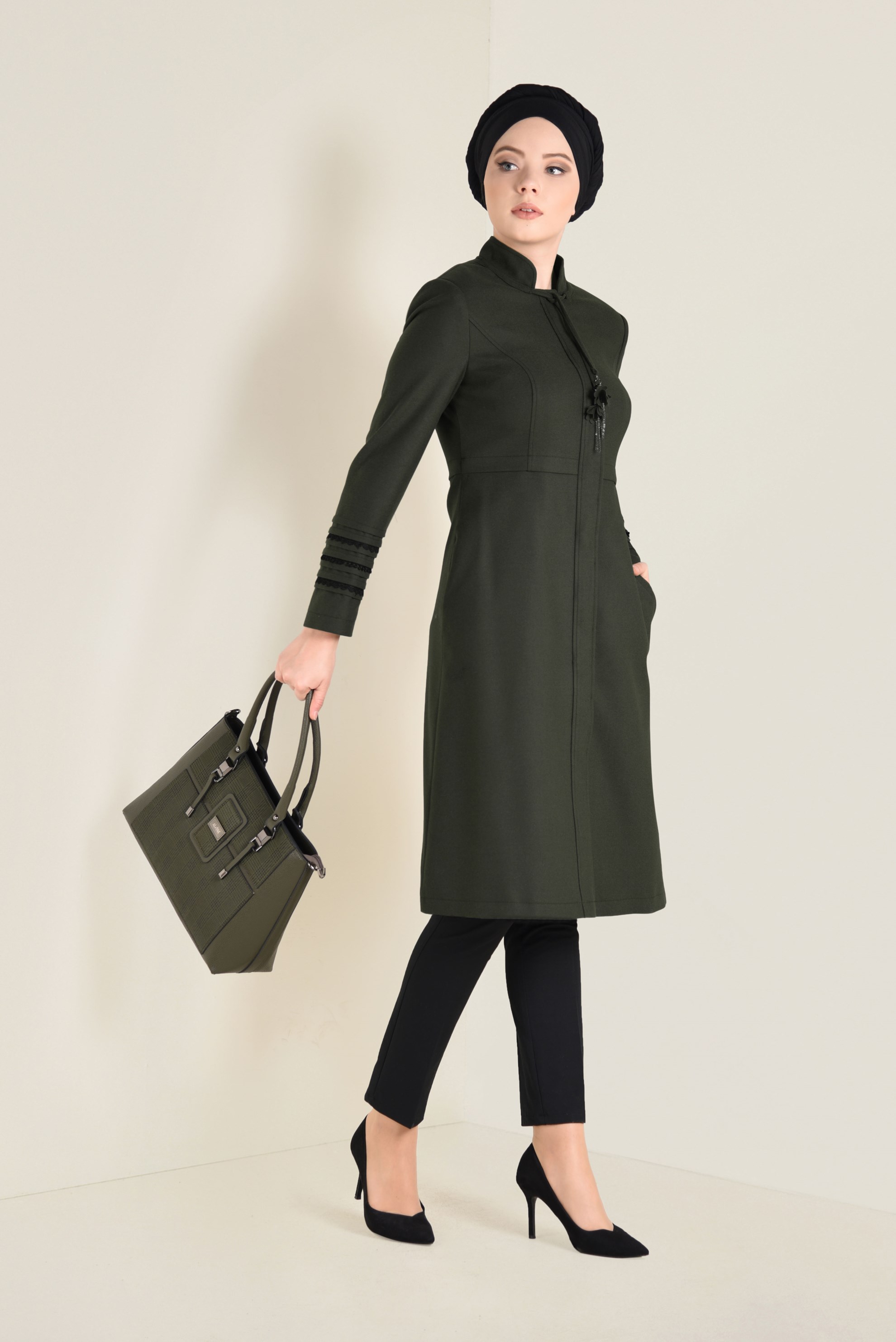 Tesettür giyim HAKİ HAKİM YAKA GİZLİ DÜĞMELİ TRENÇKOT 1327