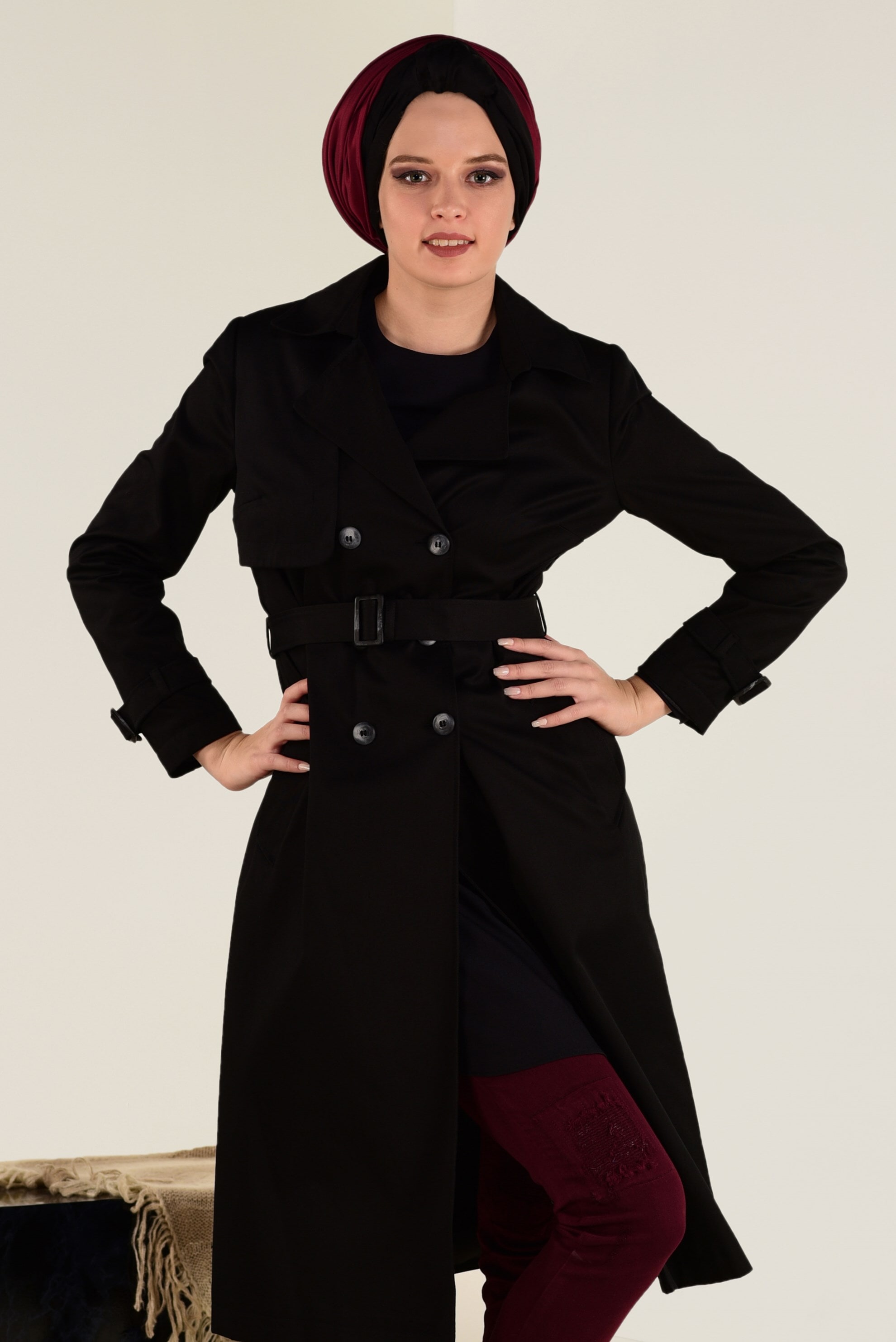 Tesettür giyim SİYAH DÜĞMELİ PAMUKLU TRENÇKOT 1333