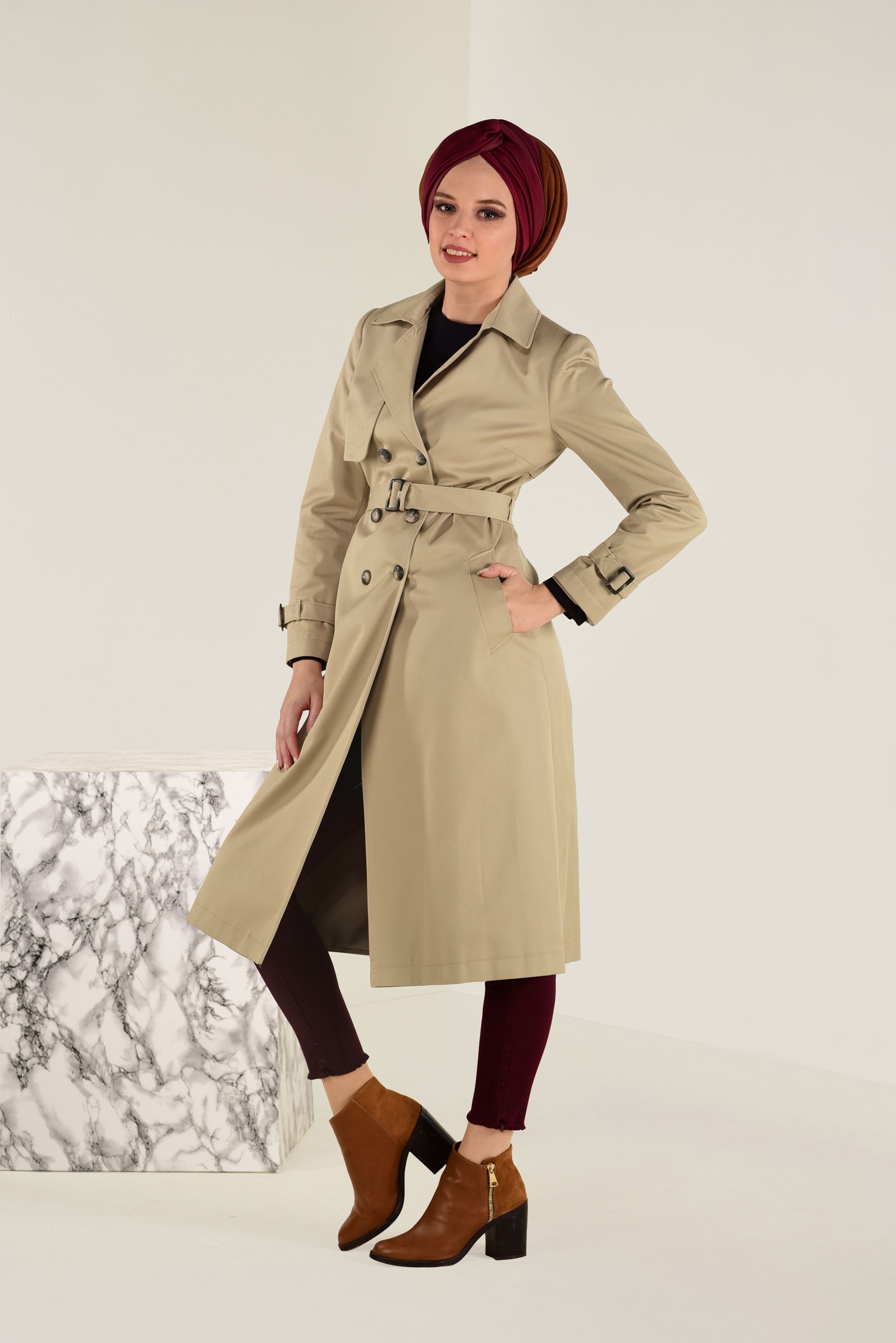 Tesettür giyim BEJ DÜĞMELİ PAMUKLU TRENÇKOT 1333