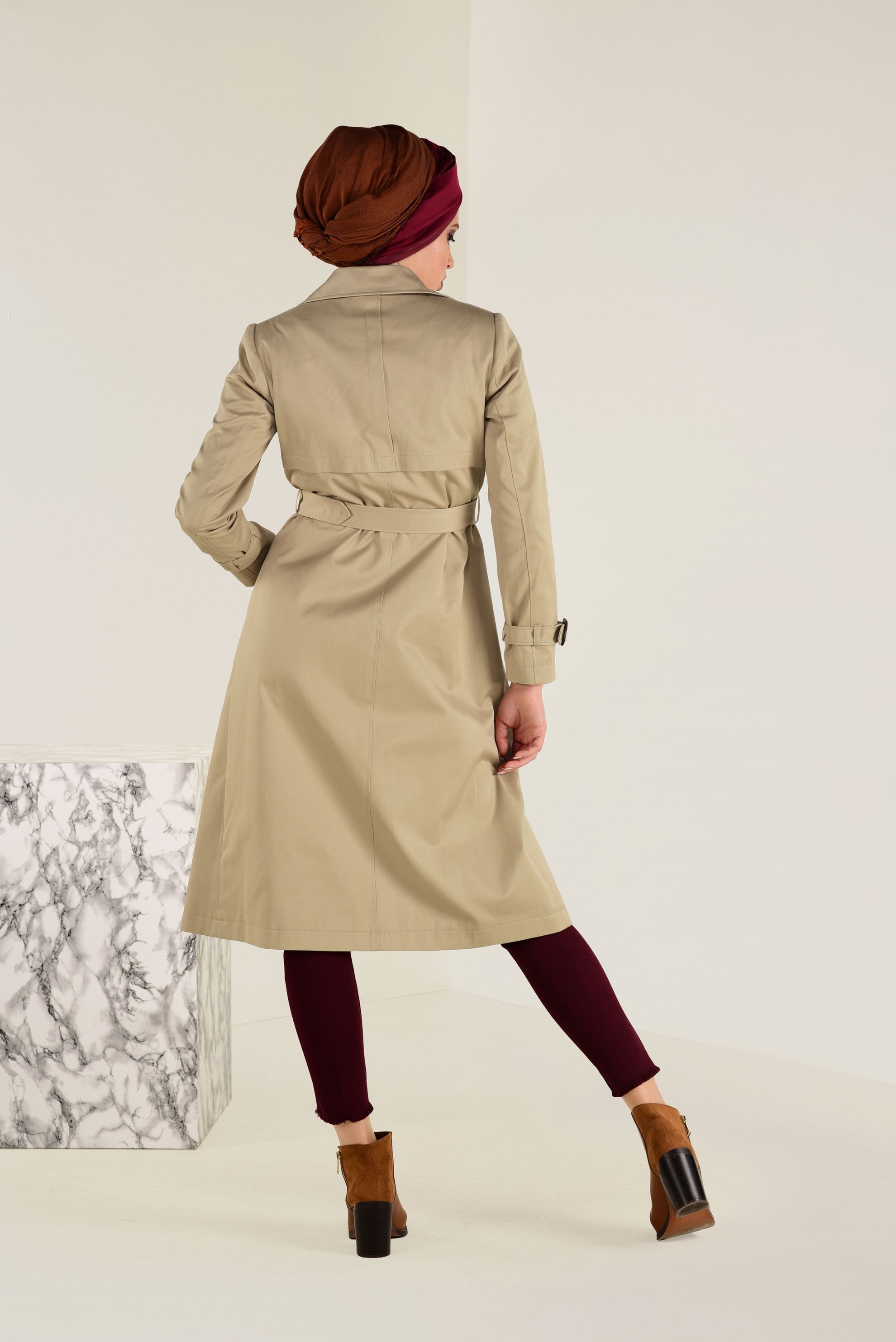 Tesettür giyim BEJ DÜĞMELİ PAMUKLU TRENÇKOT 1333