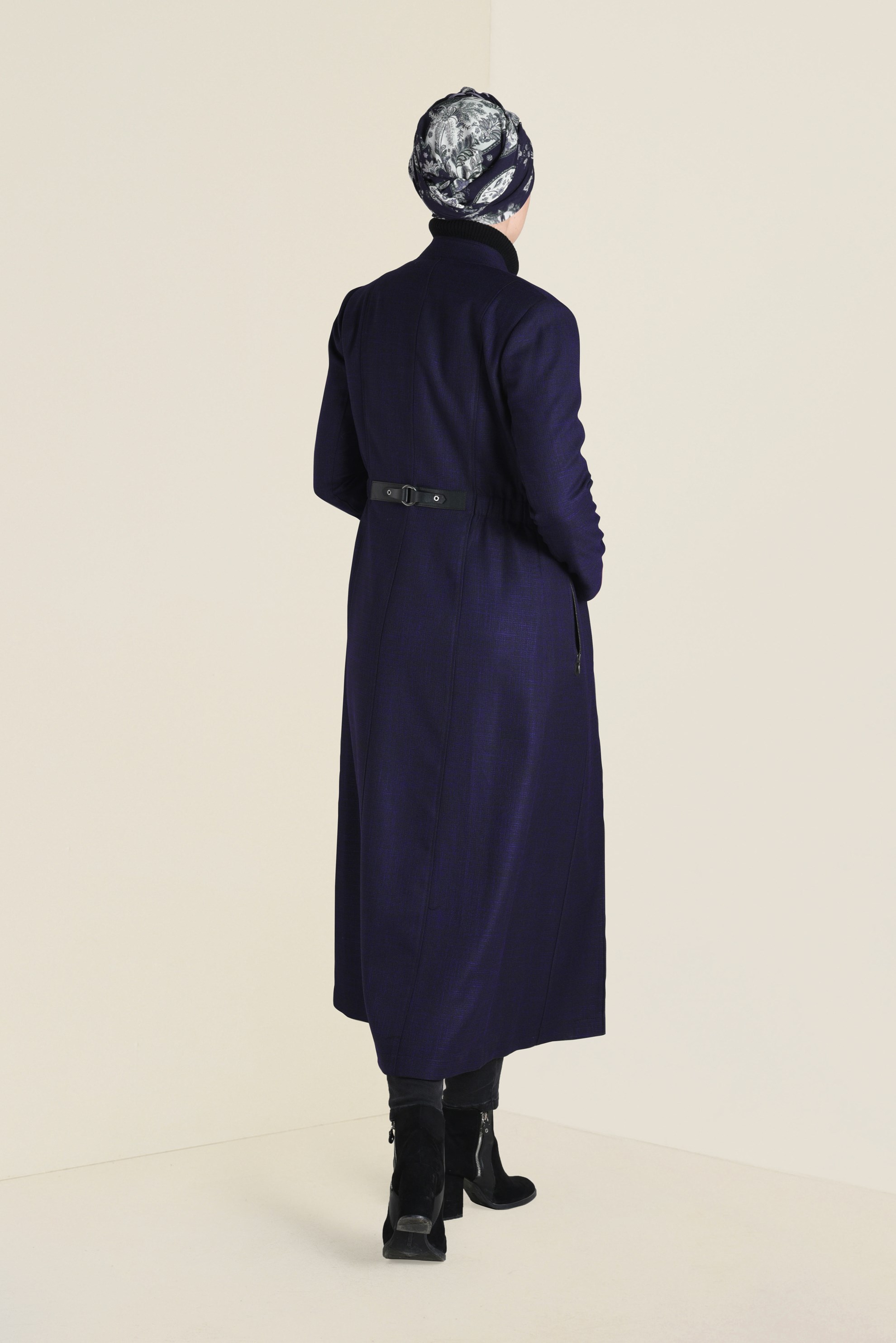 Tesettür giyim MOR BELİ BÜZGÜLÜ FERMUARLI TRENÇKOT 1336