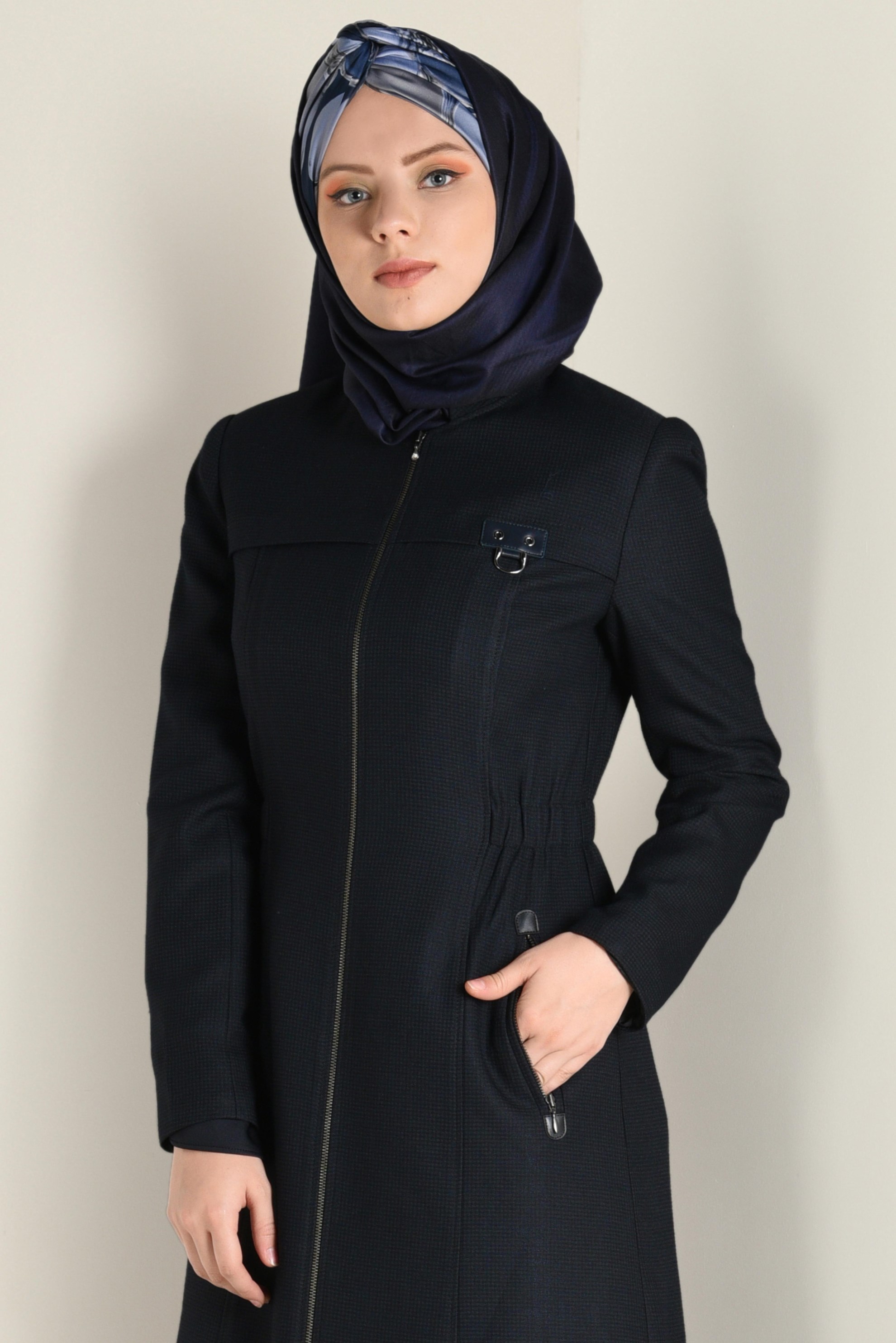 Tesettür giyim LACİVERT BELİ BÜZGÜLÜ FERMUARLI TRENÇKOT 1336