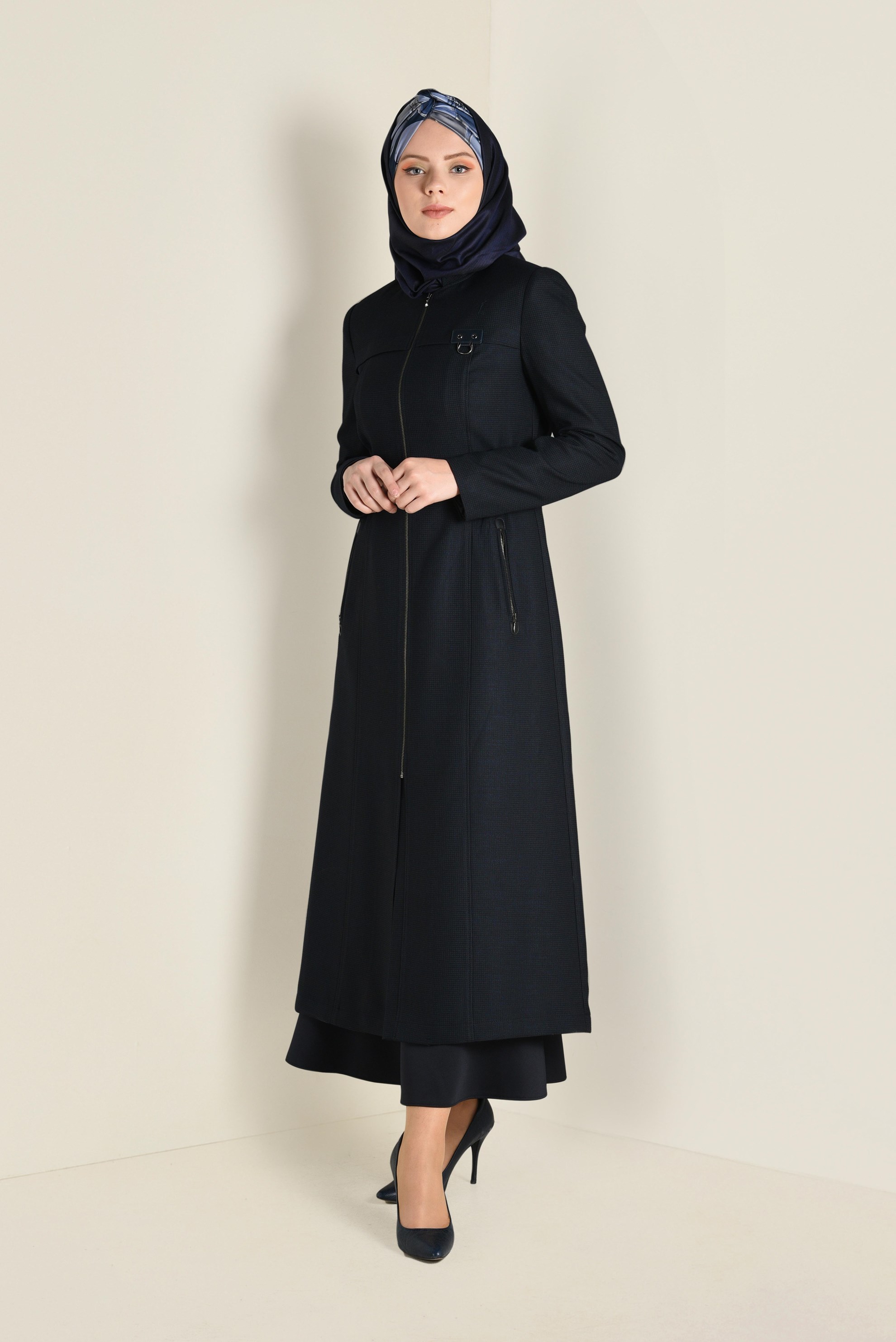 Tesettür giyim LACİVERT BELİ BÜZGÜLÜ FERMUARLI TRENÇKOT 1336