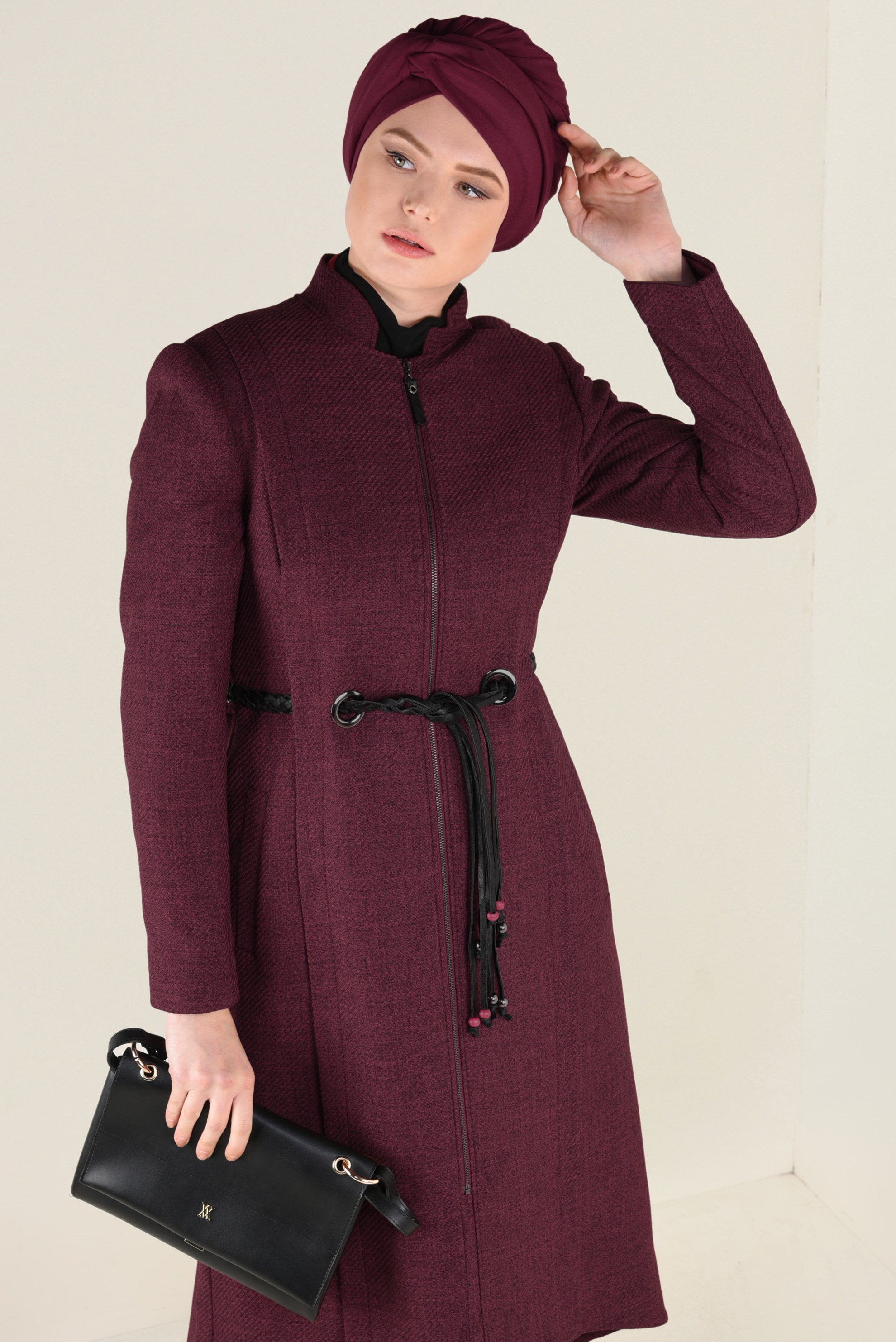 Tesettür giyim BORDO DERİ KEMERLİ FERMUARLI TRENÇKOT 1339