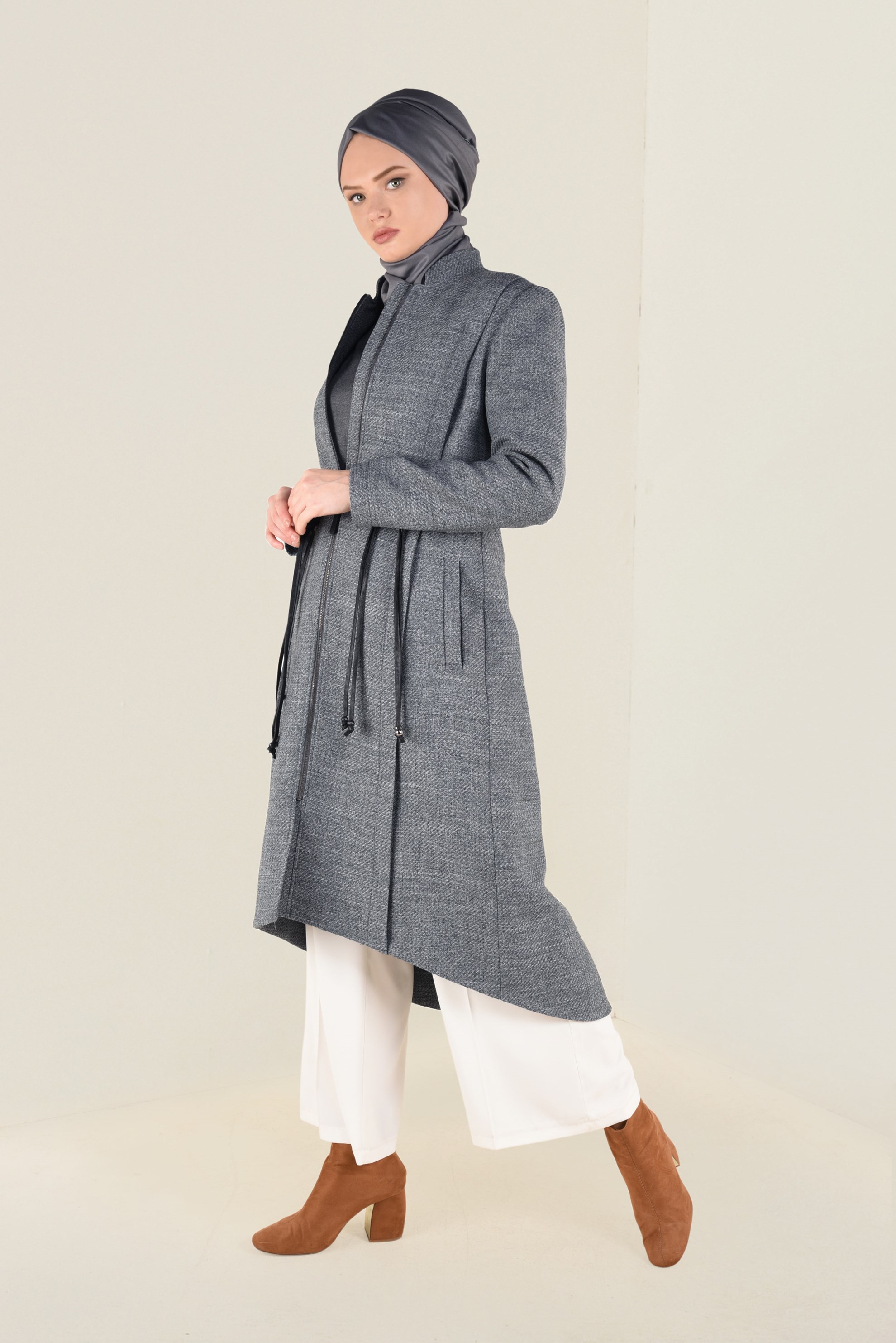 Tesettür giyim SİYAH DERİ KEMERLİ FERMUARLI TRENÇKOT 1339