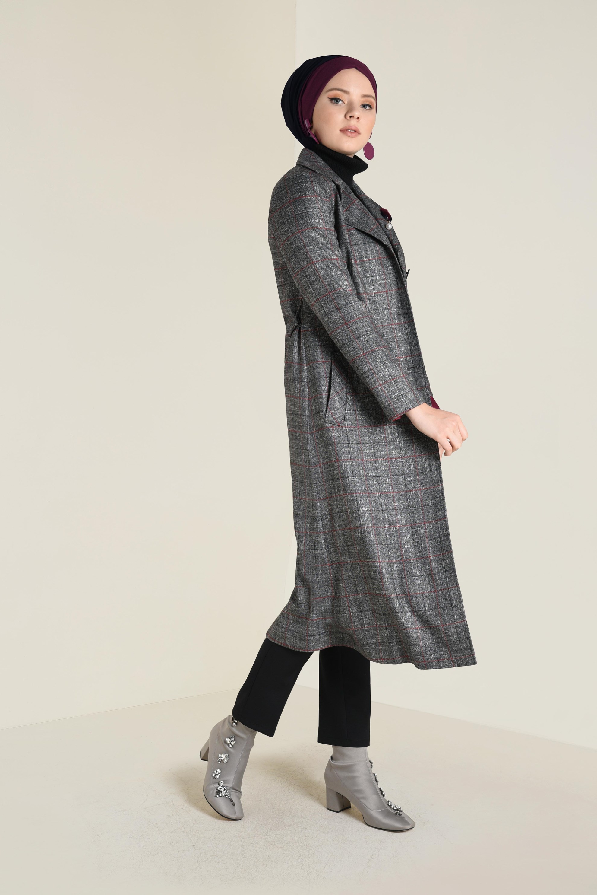 Tesettür giyim SİYAH EKOSE DESENLİ TRENÇKOT 1346