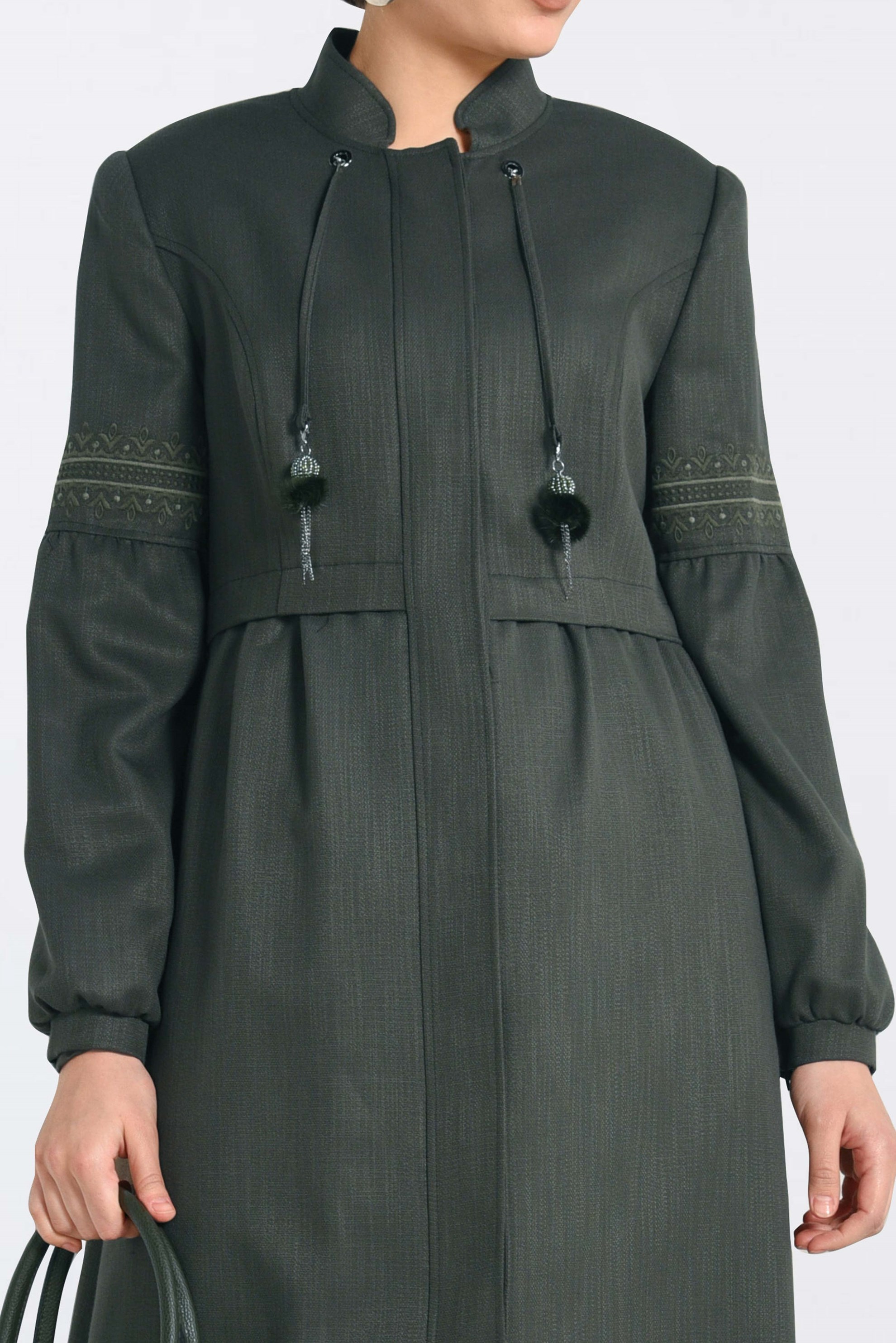 Tesettür giyim HAKİ İŞLEME DETAYLI DÜĞMELİ TRENÇKOT 1350