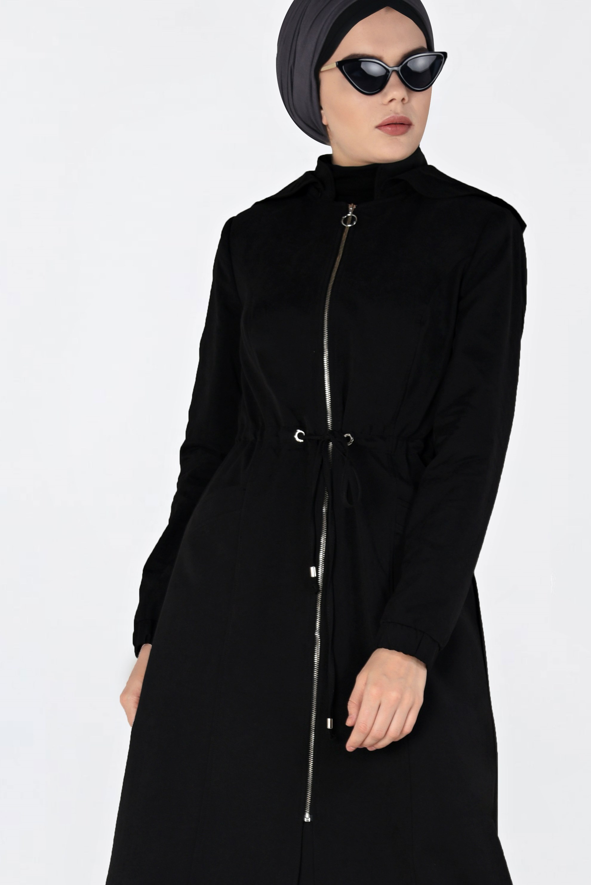 Tesettür giyim SİYAH KAPÜŞONLU TRENÇKOT 1357