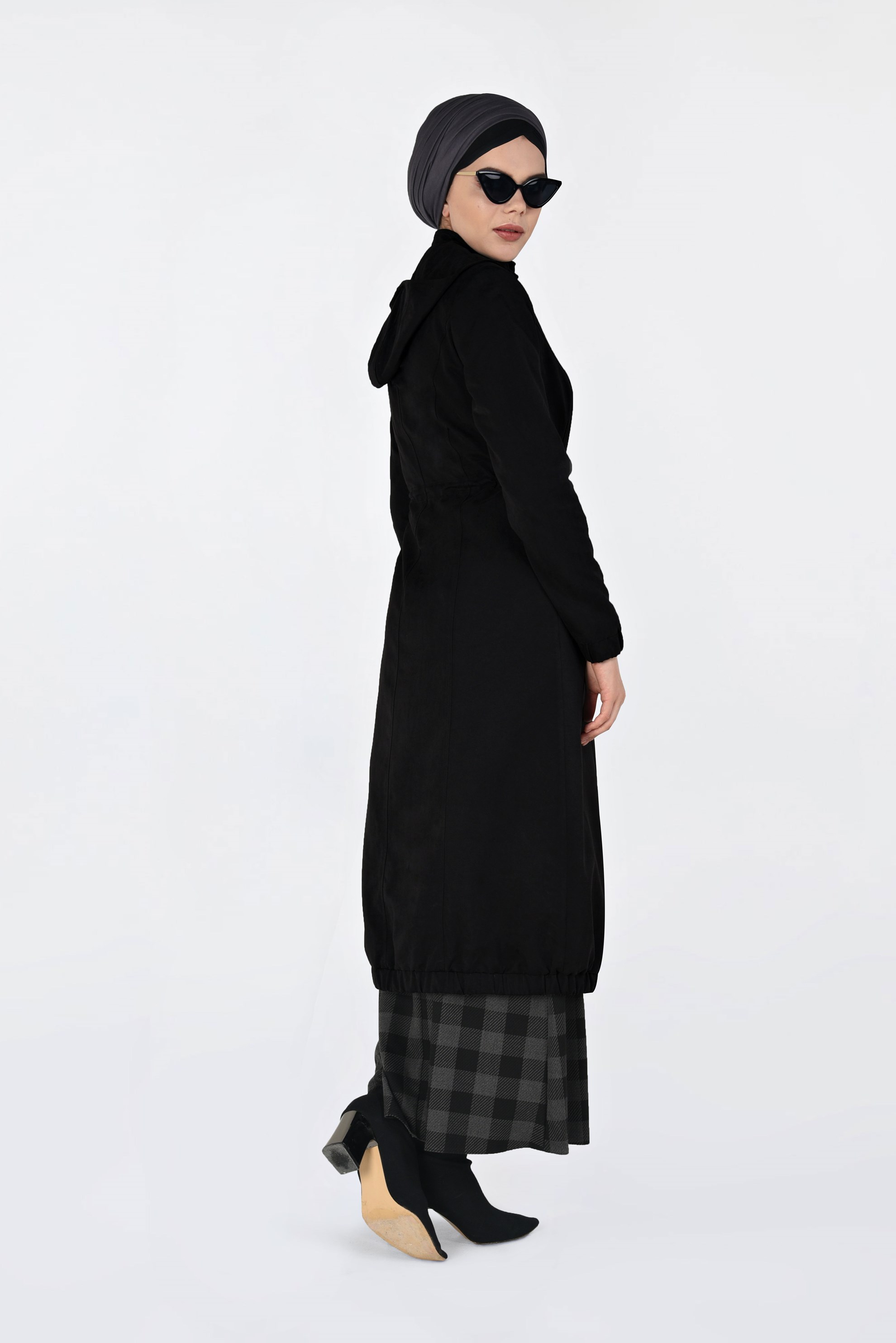 Tesettür giyim SİYAH KAPÜŞONLU TRENÇKOT 1357