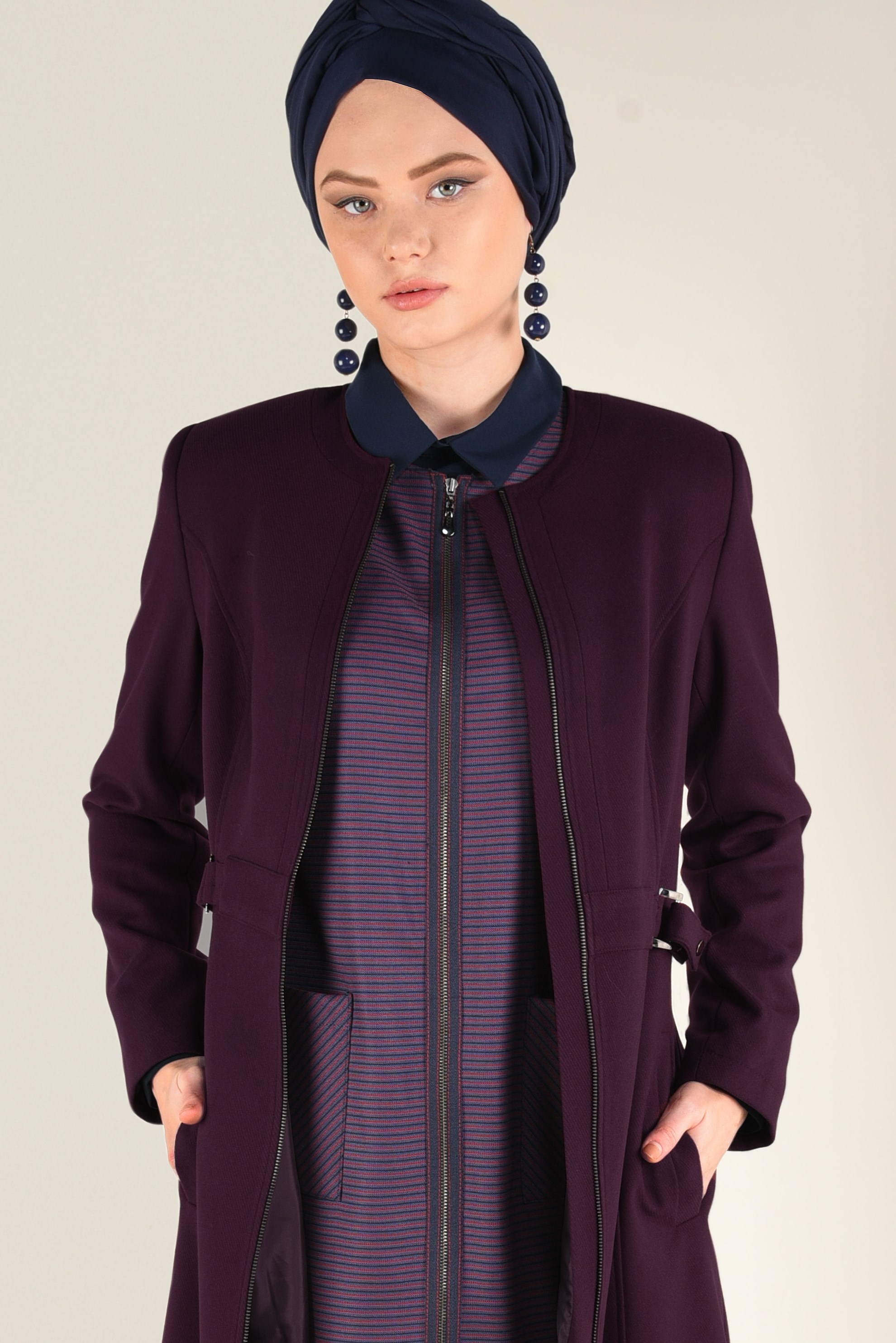 Tesettür giyim BORDO CEPLİ FERMUARLI TRENÇKOT 1359