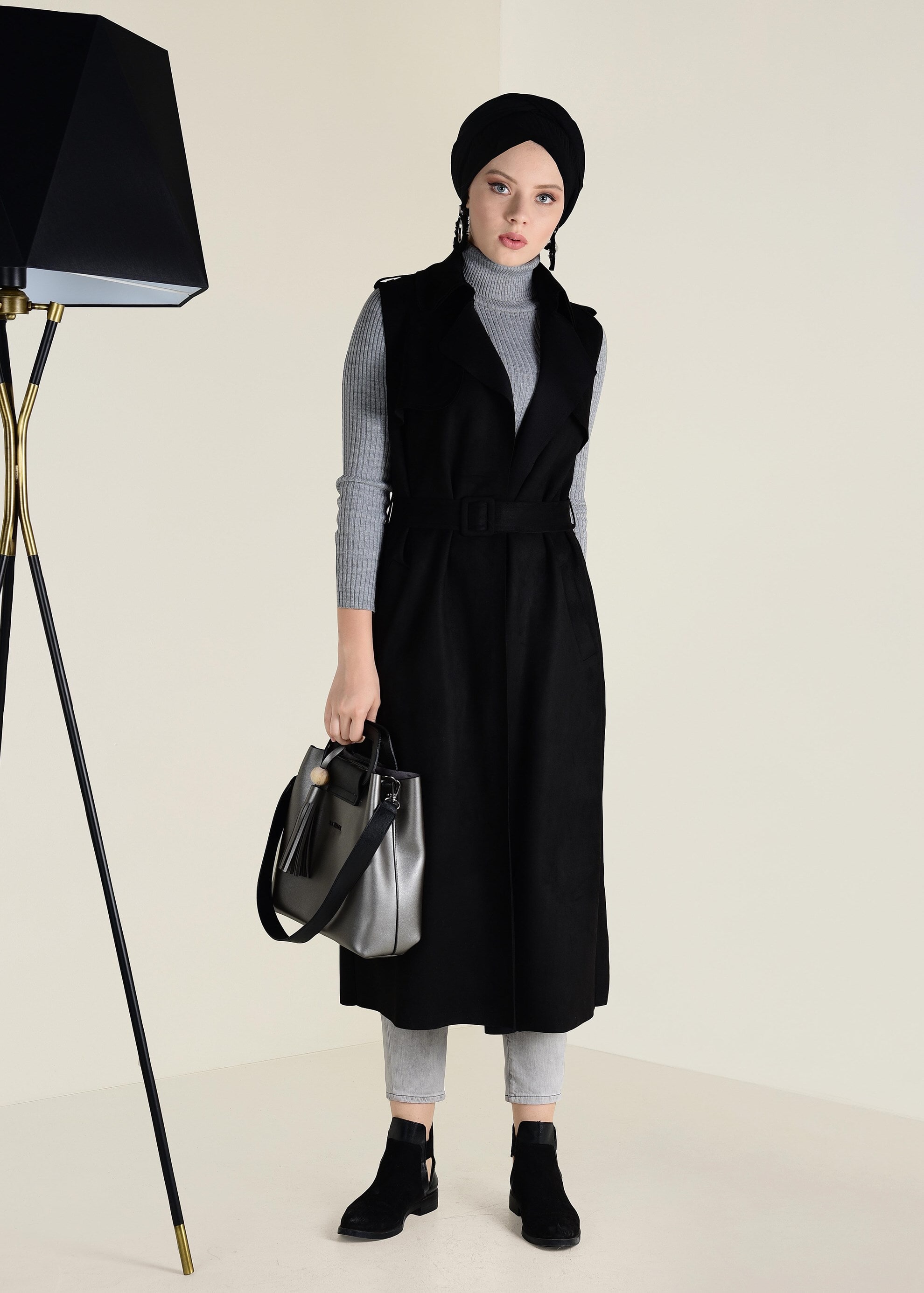 Tesettür giyim SİYAH KEMERLİ SÜET YELEK 4577