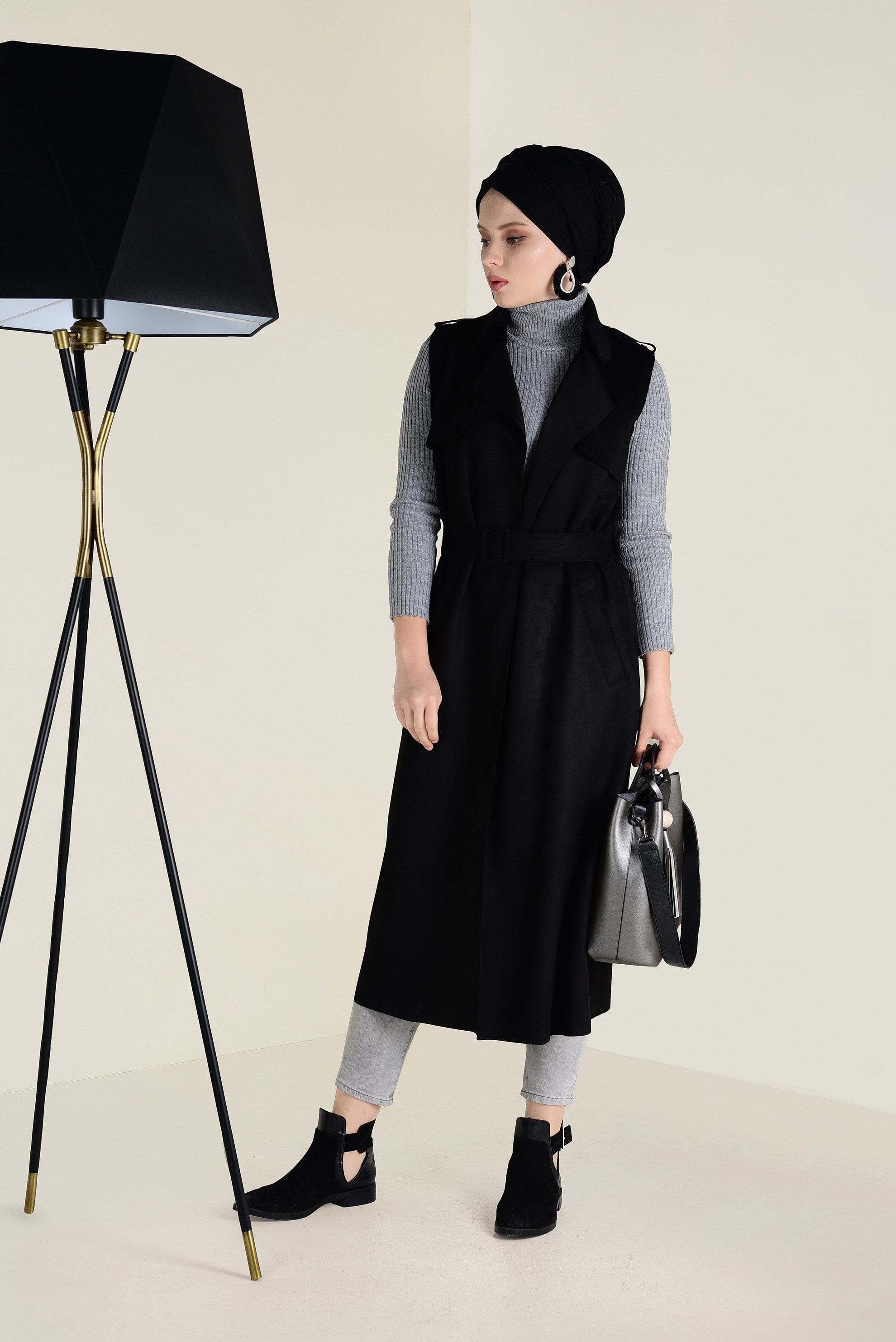 Tesettür giyim SİYAH KEMERLİ SÜET YELEK 4577