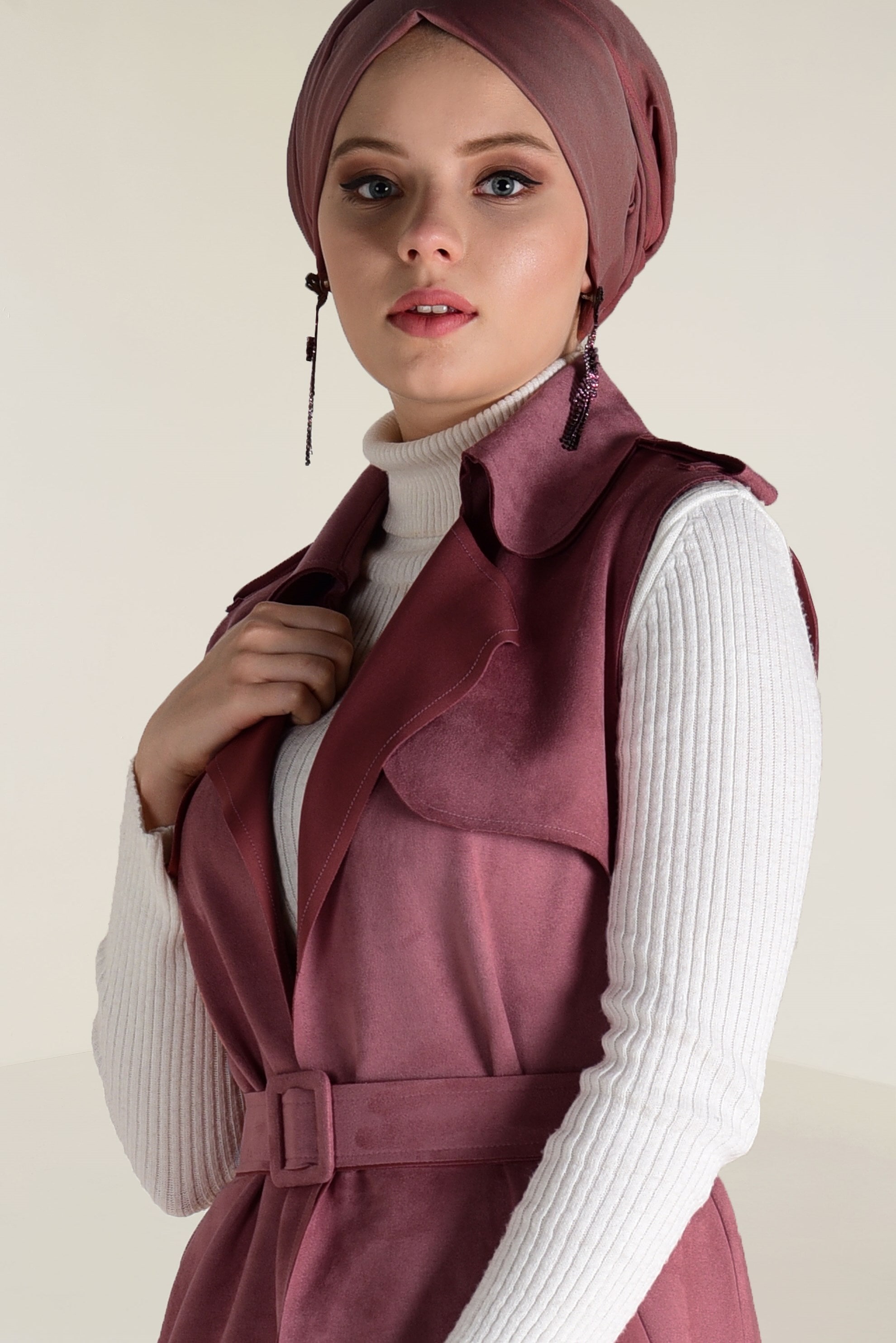 Tesettür giyim PUDRA KEMERLİ SÜET YELEK 4577