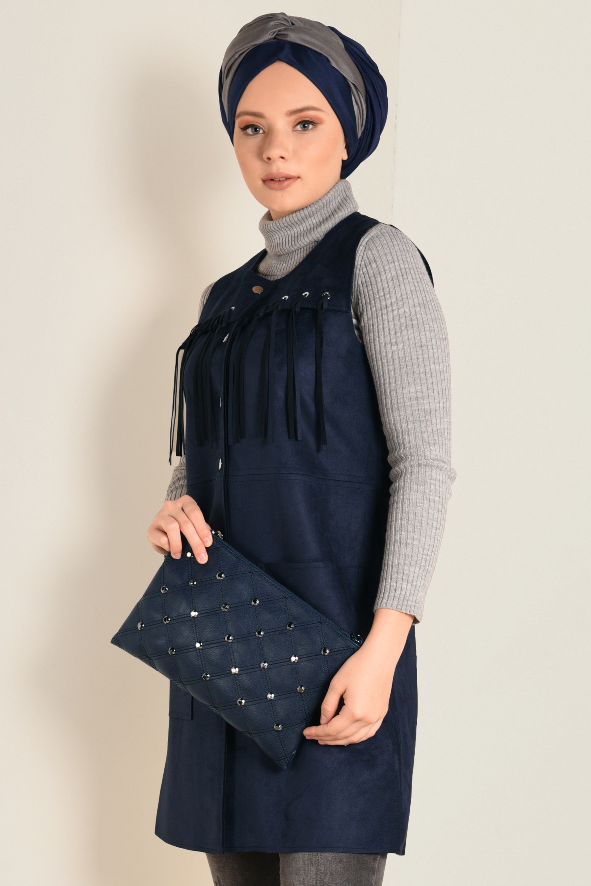 Tesettür giyim LACİVERT PÜSKÜLLÜ SÜET YELEK 4580