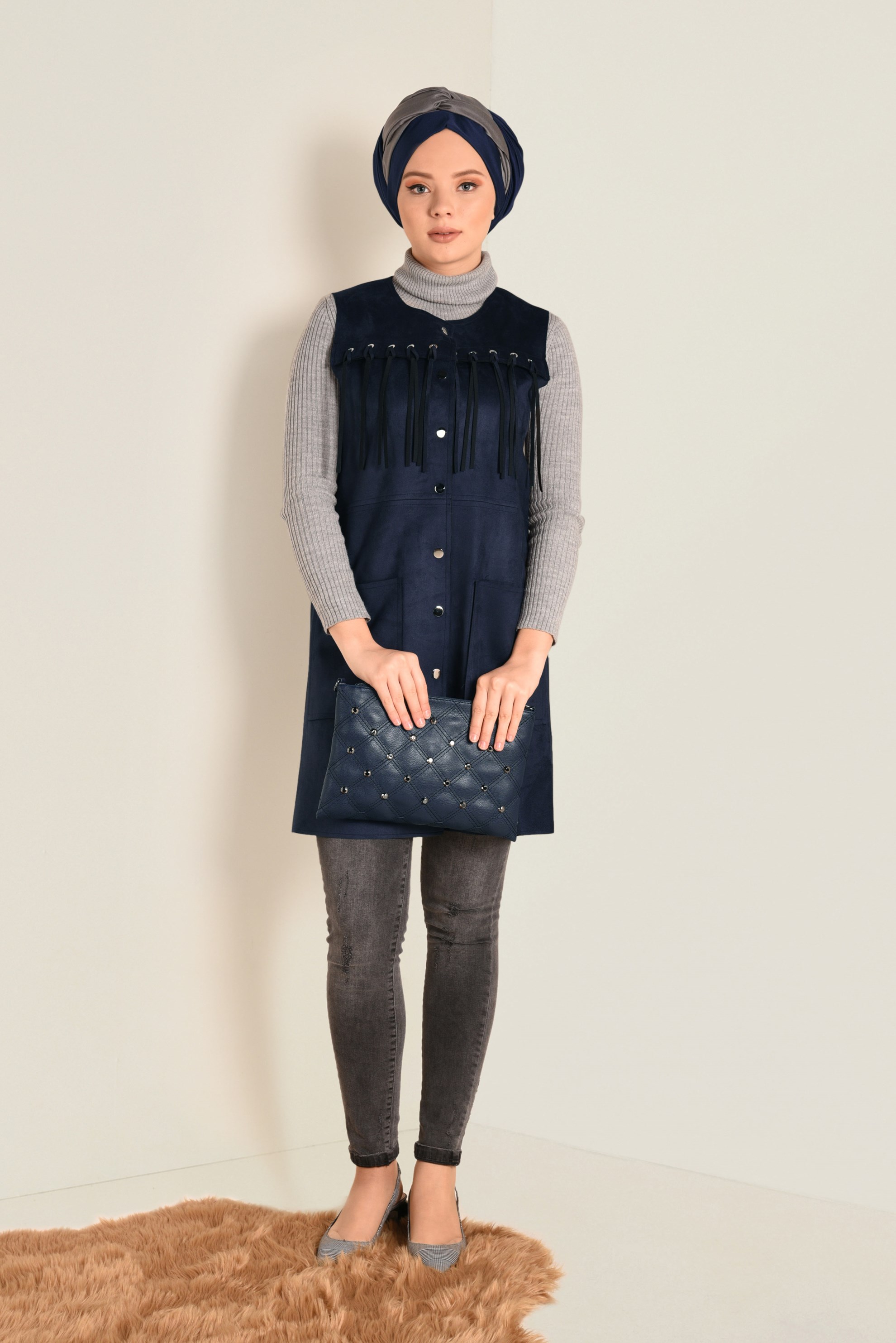 Tesettür giyim LACİVERT PÜSKÜLLÜ SÜET YELEK 4580