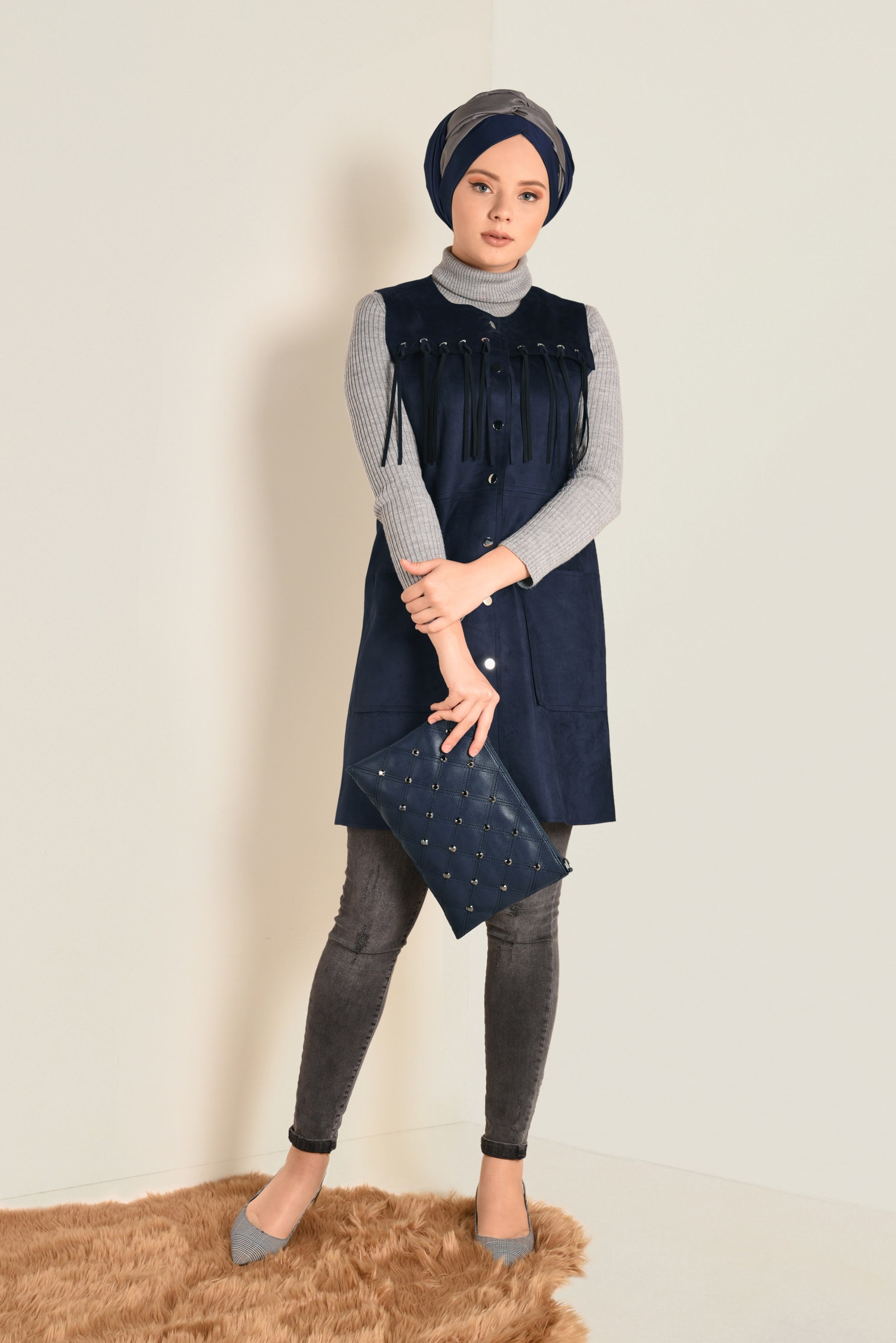 Tesettür giyim LACİVERT PÜSKÜLLÜ SÜET YELEK 4580