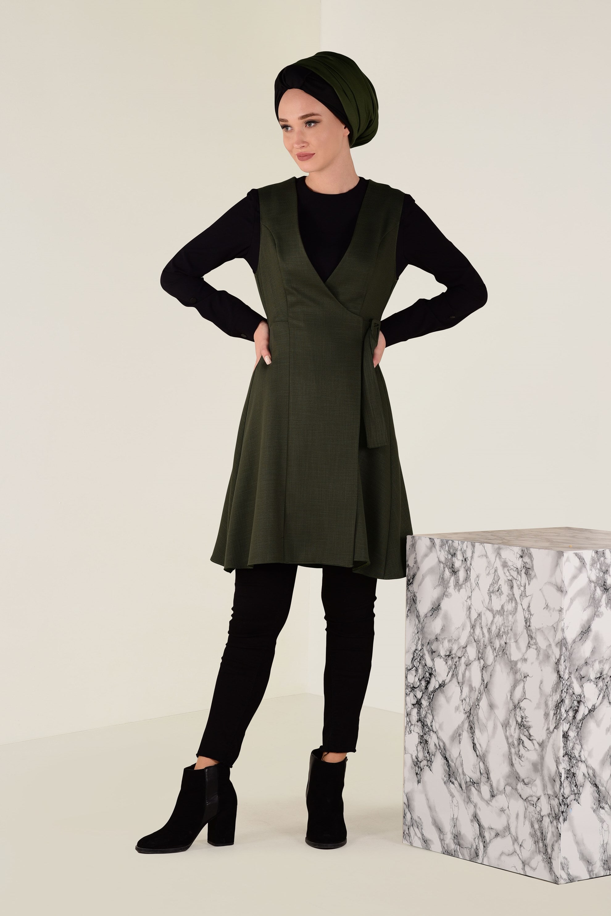 Tesettür giyim HAKİ KEMER DETAYLI YELEK 4660