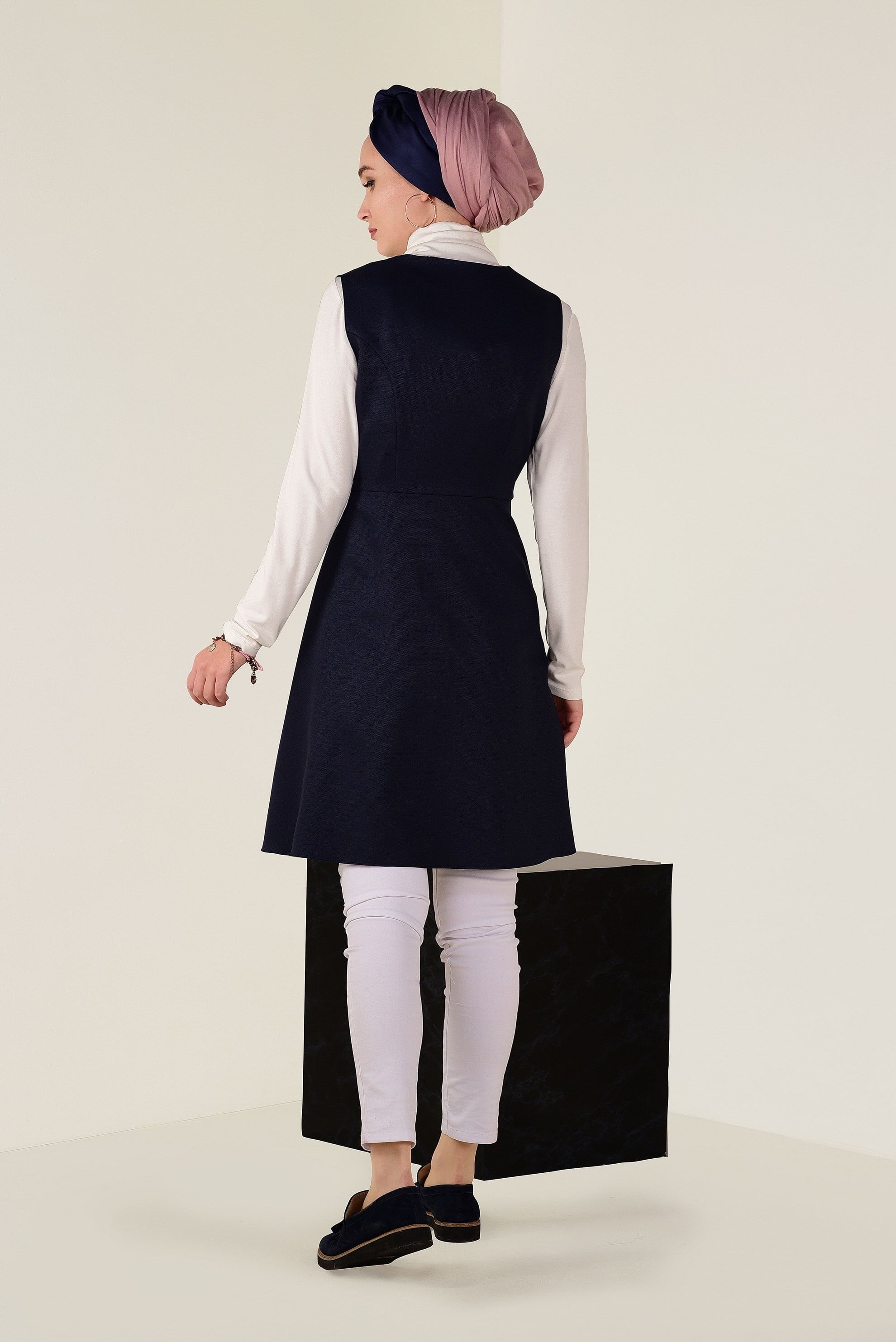 Tesettür giyim LACİVERT KEMER DETAYLI YELEK 4660