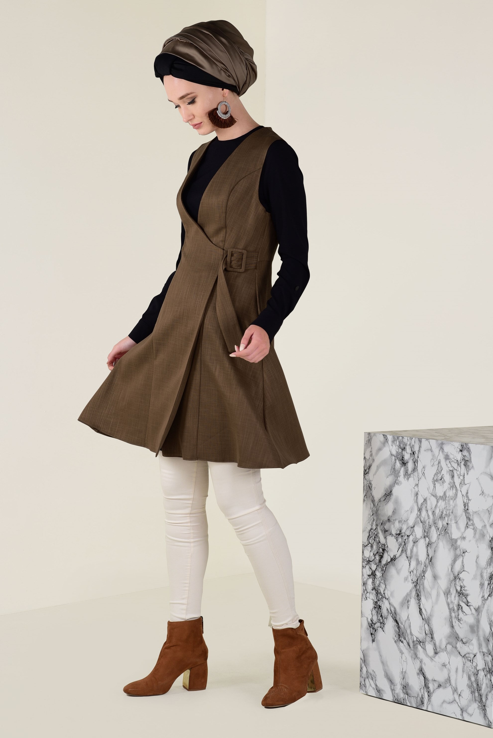 Tesettür giyim VİZON KEMER DETAYLI YELEK 4660