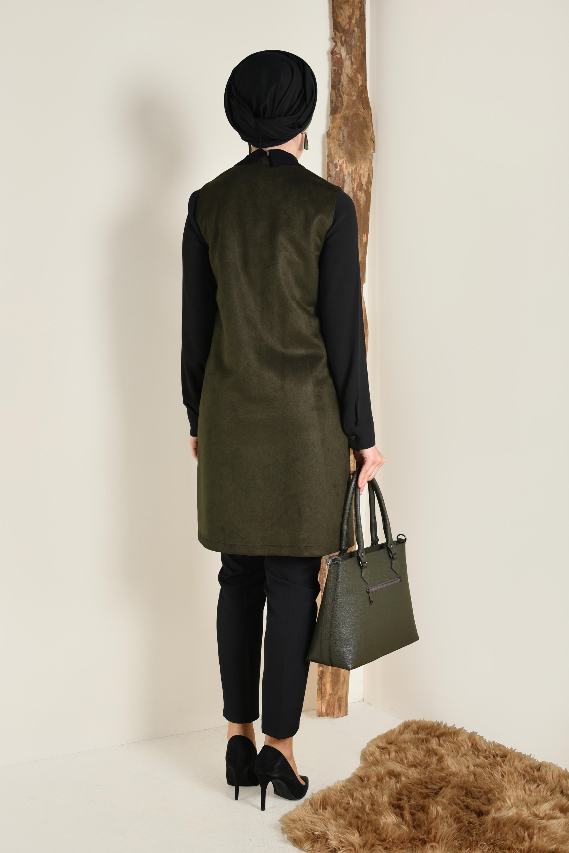 Tesettür giyim HAKİ KUŞGÖZÜ DETAYLI SÜET YELEK 4692