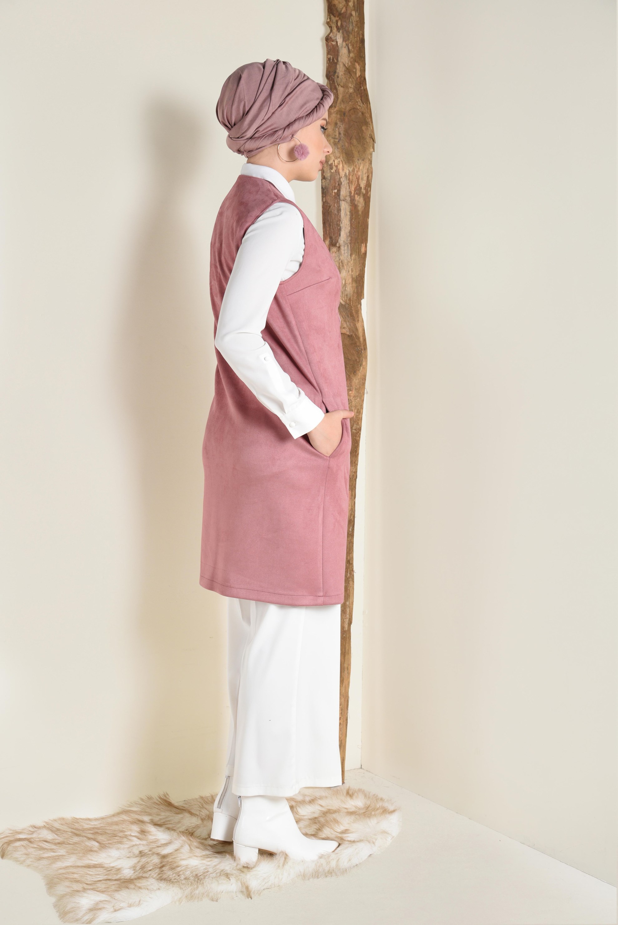 Tesettür giyim PUDRA KUŞGÖZÜ DETAYLI SÜET YELEK 4692