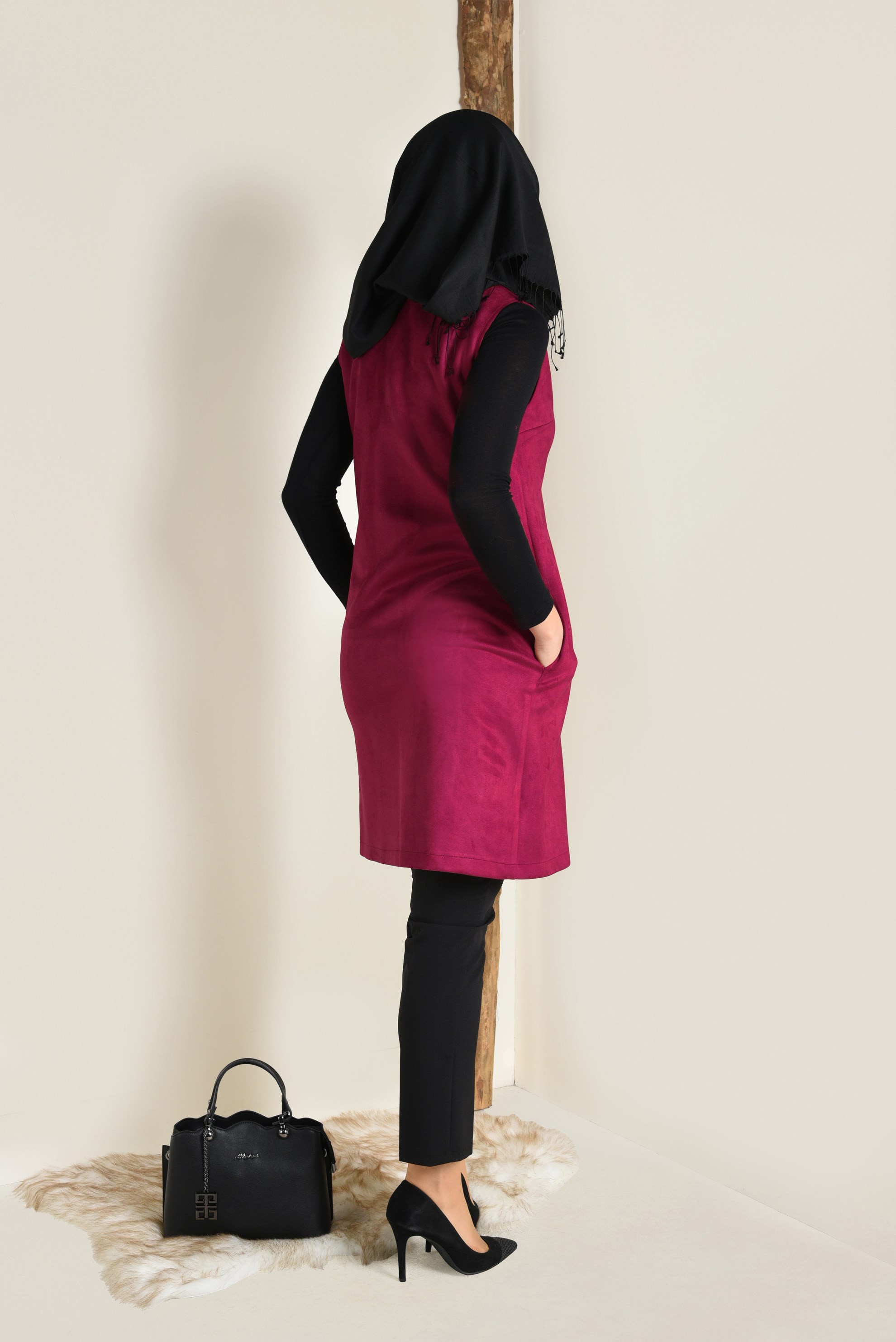 Tesettür giyim BORDO KUŞGÖZÜ DETAYLI SÜET YELEK 4692