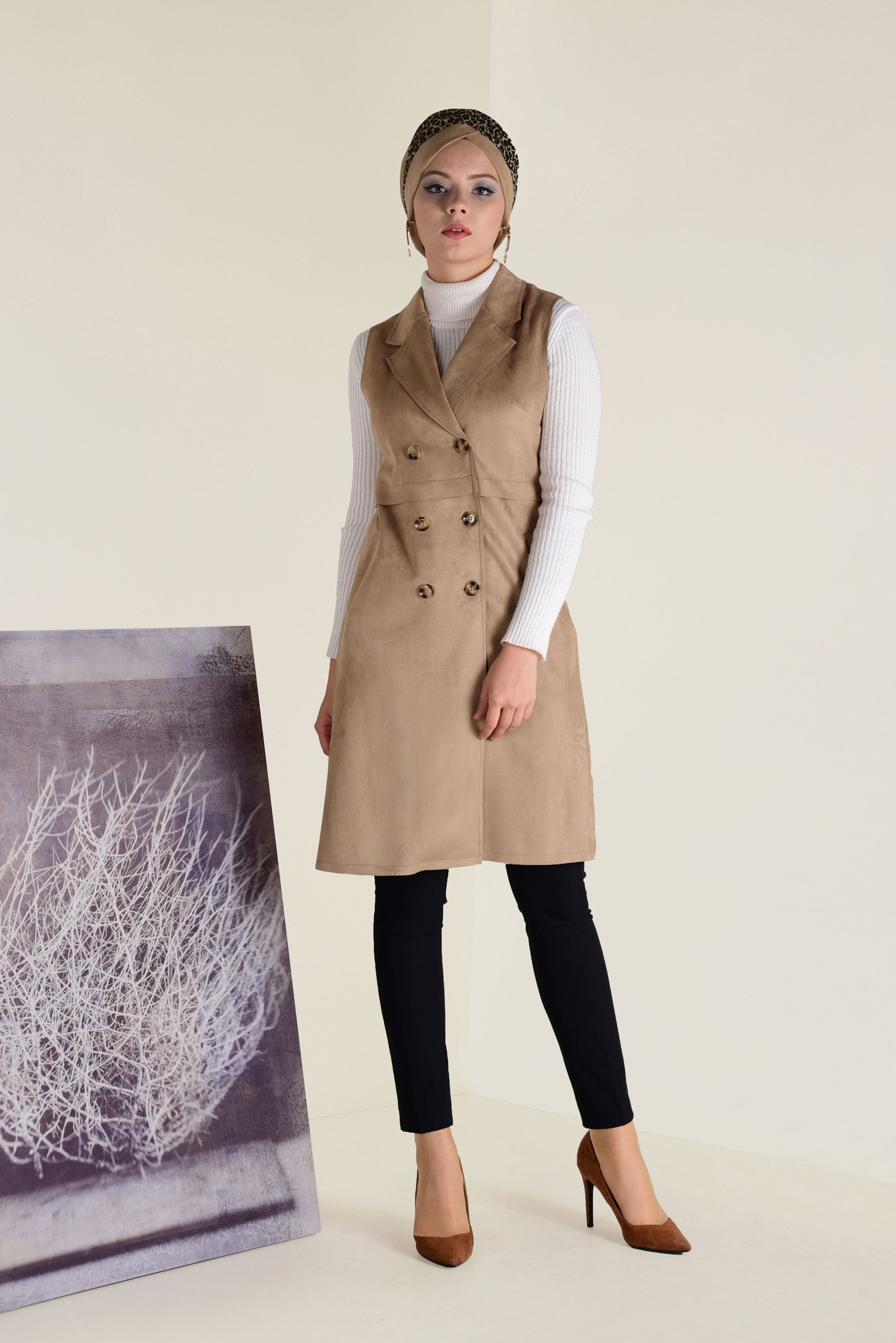 Tesettür giyim BEJ KRUVAZE SÜET YELEK 4693