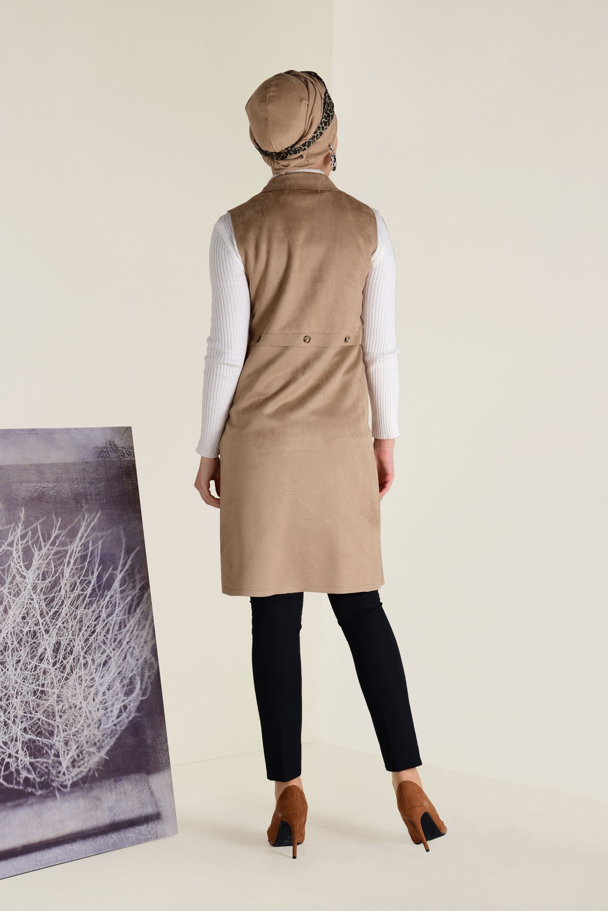 Tesettür giyim BEJ KRUVAZE SÜET YELEK 4693