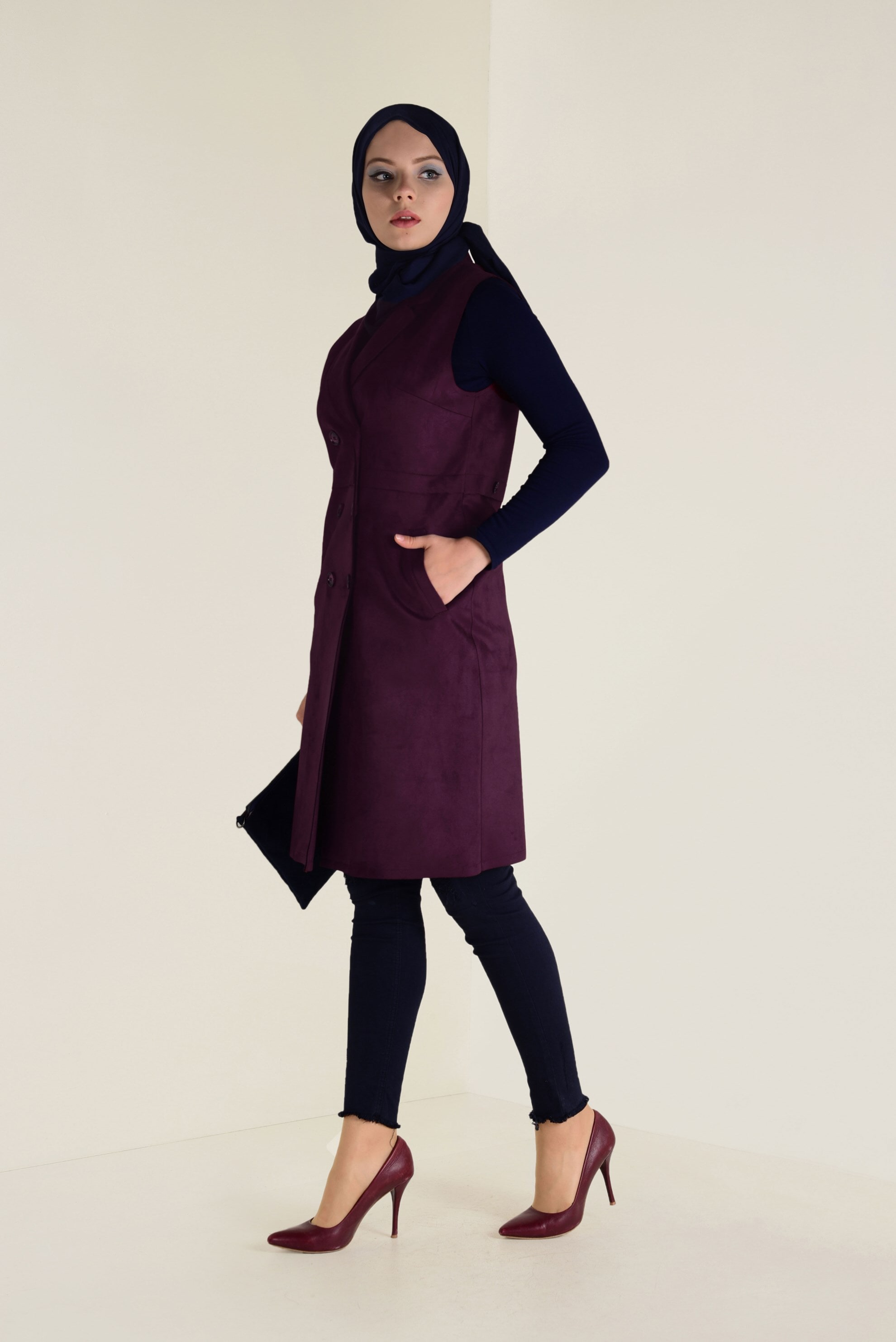 Tesettür giyim MÜRDÜM KRUVAZE SÜET YELEK 4693