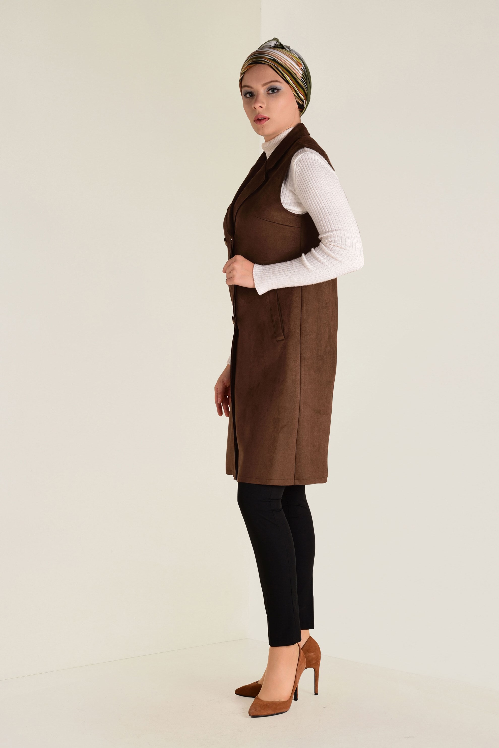 Tesettür giyim KAHVE KRUVAZE SÜET YELEK 4693