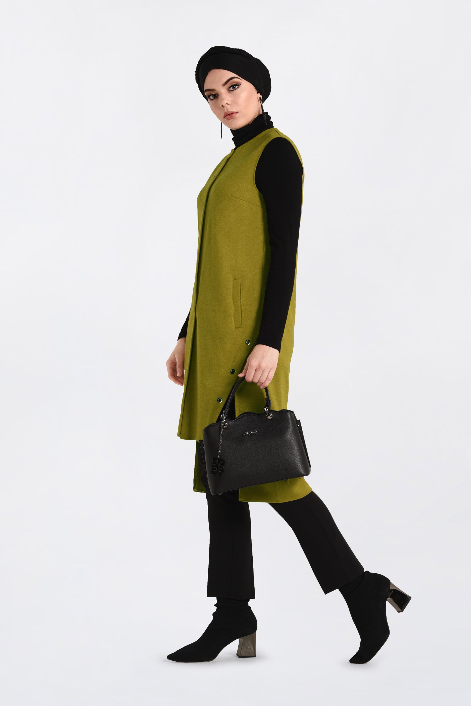 Tesettür giyim YEŞİL ÇITÇITLI KUŞ GÖZÜ DETAYLI YELEK 4740