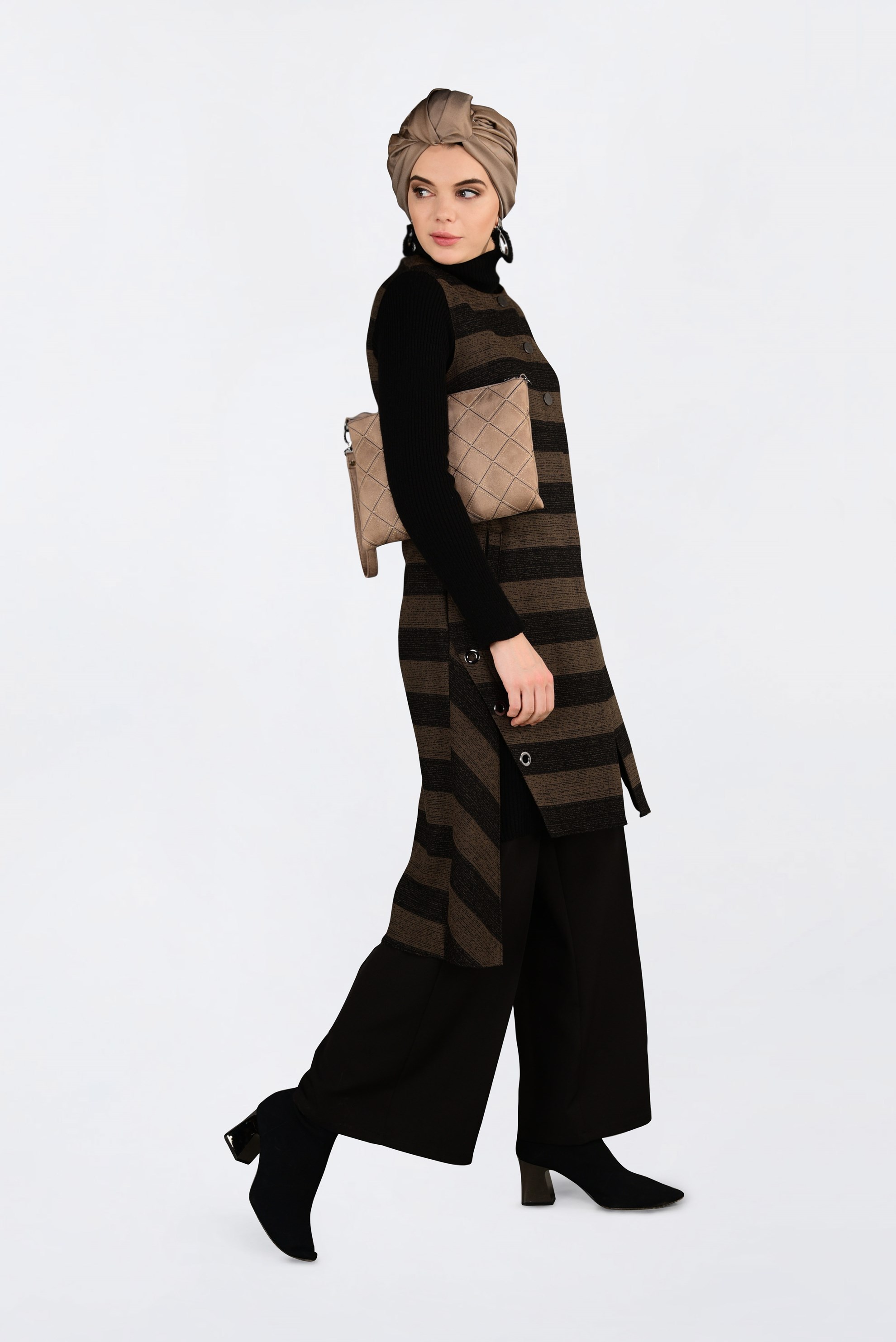 Tesettür giyim KAHVE KUŞGÖZÜ DETAYLI YATAY ŞERİTLİ YELEK 4749