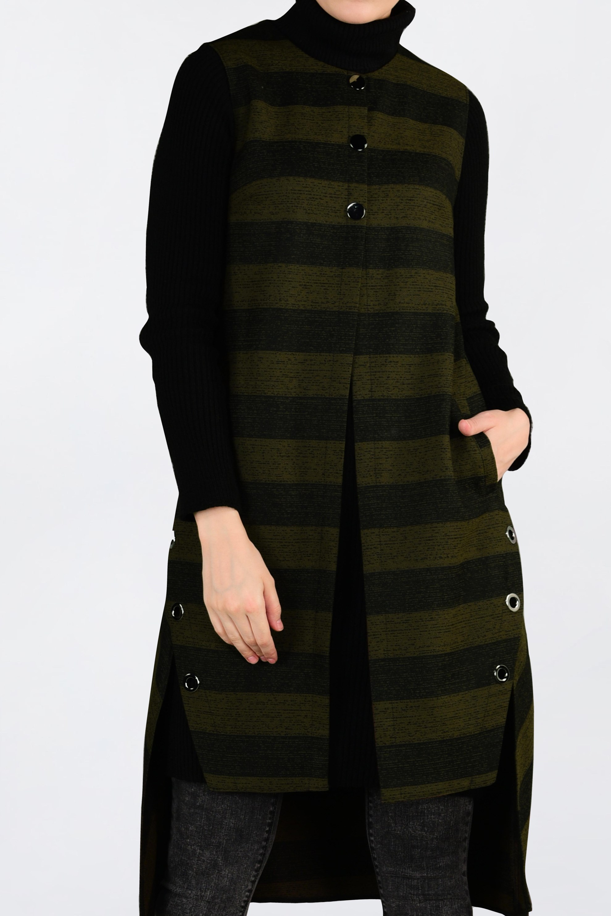 Tesettür giyim HAKİ KUŞGÖZÜ DETAYLI YATAY ŞERİTLİ YELEK 4749