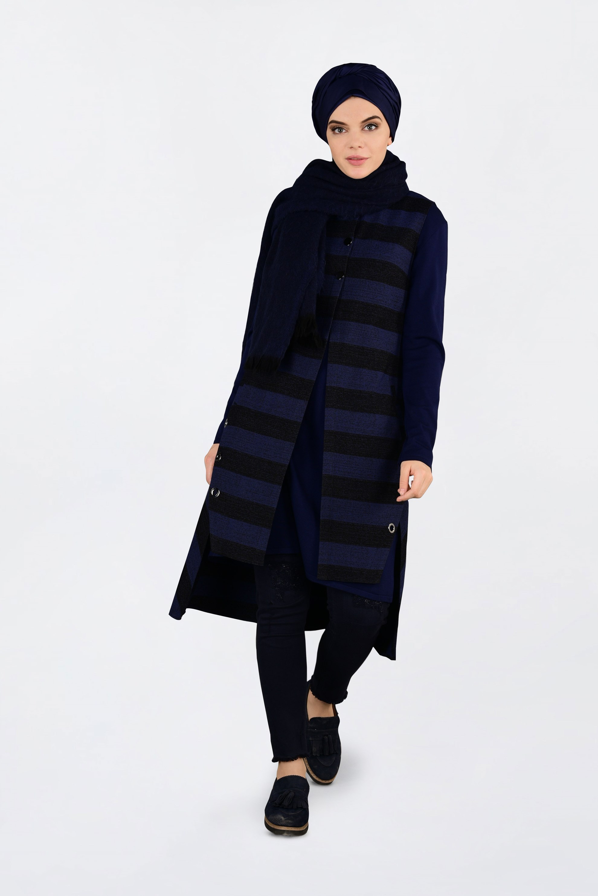 Tesettür giyim LACİVERT KUŞGÖZÜ DETAYLI YATAY ŞERİTLİ YELEK 4749