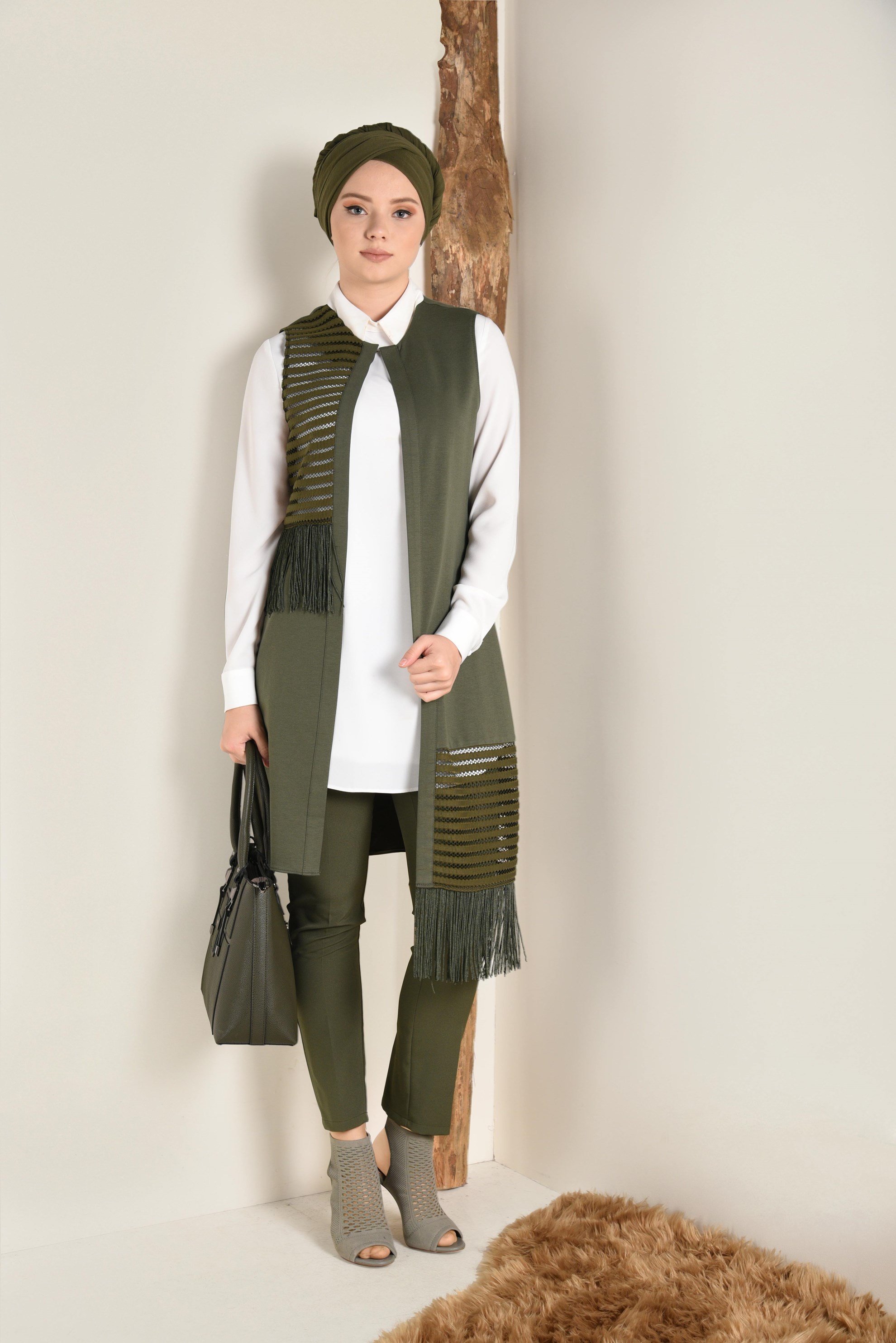 Tesettür giyim HAKİ PÜSKÜL DETAYLI YELEK 4752